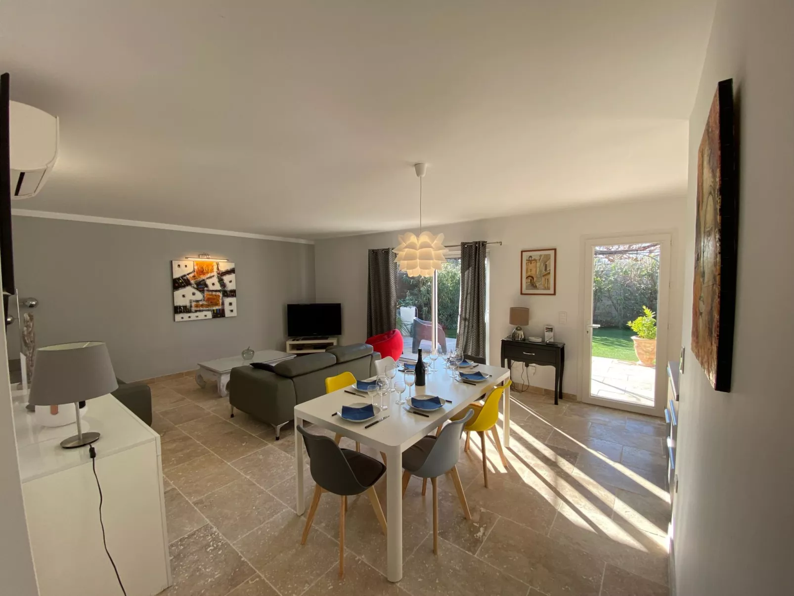 Villa Chemin du Lirac in Tavel-Binnen