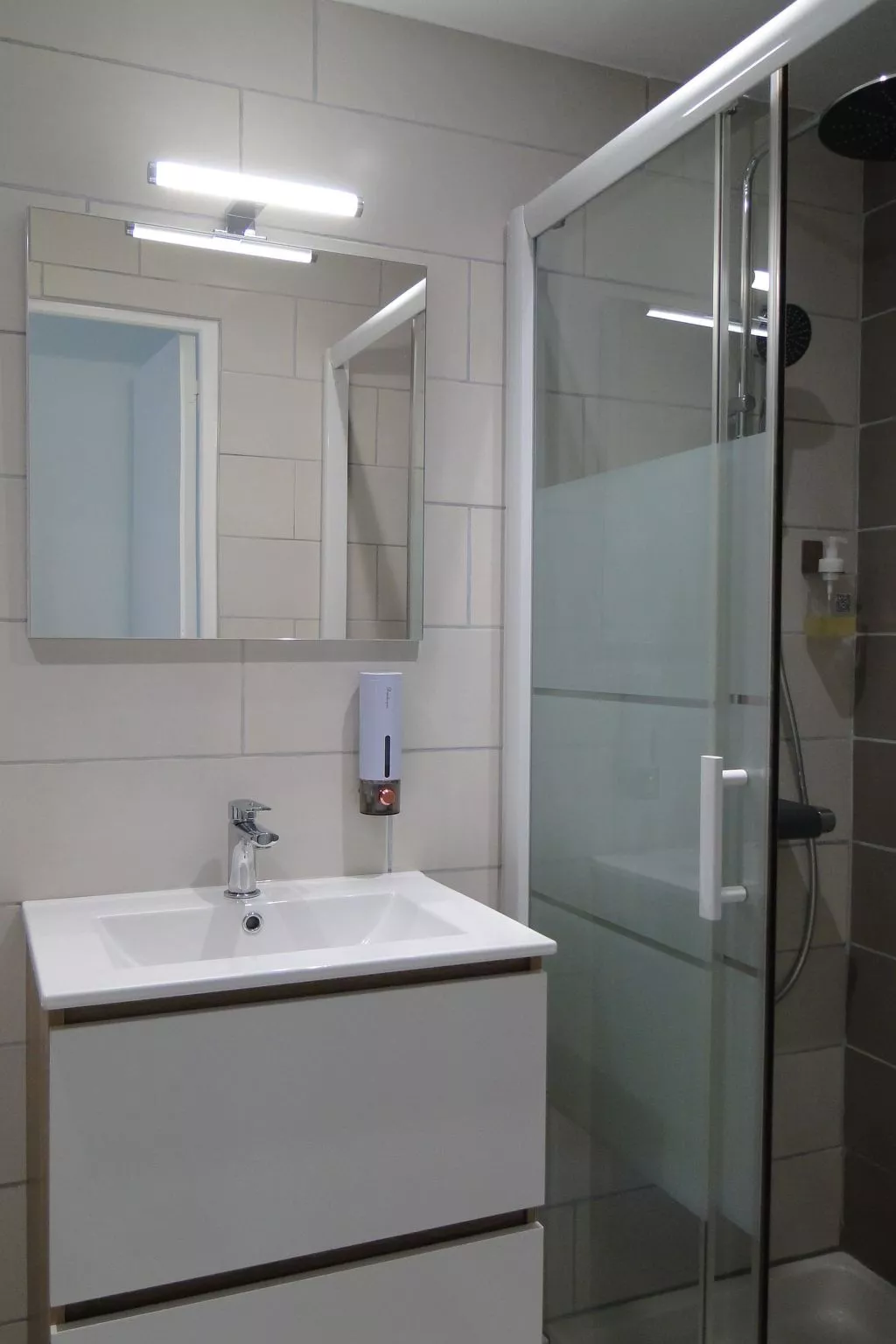 1805 Saine Montagnes du Jura mit Spa & Sauna-Binnen