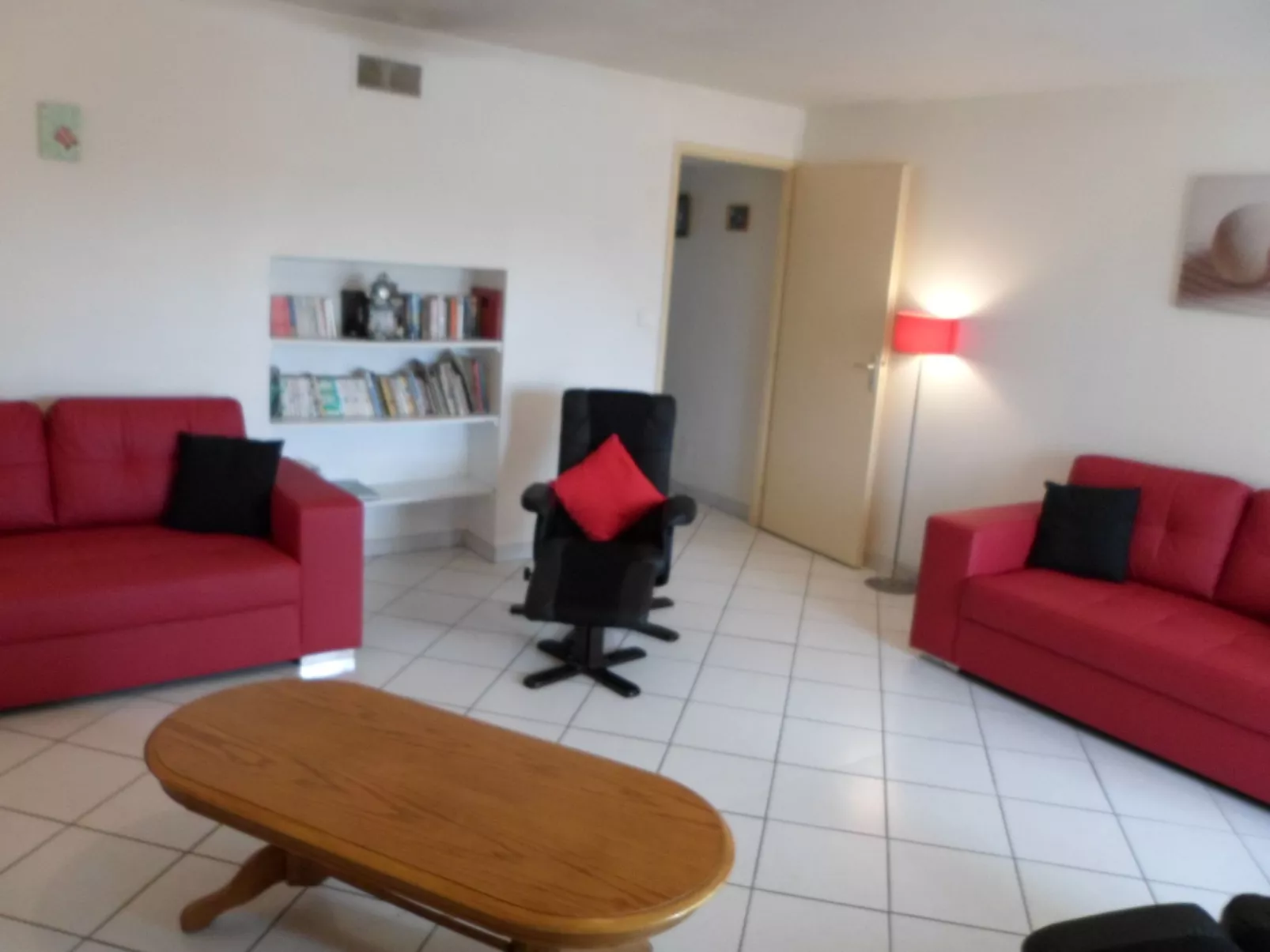 Steinhaus in ländlicher Umgebung mit Pool-Binnen