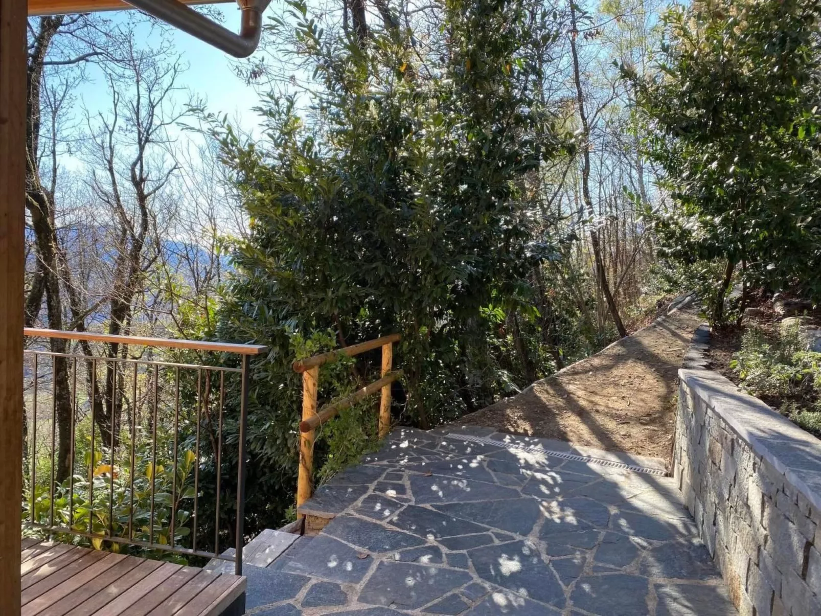 La Perla-Image-tags.info