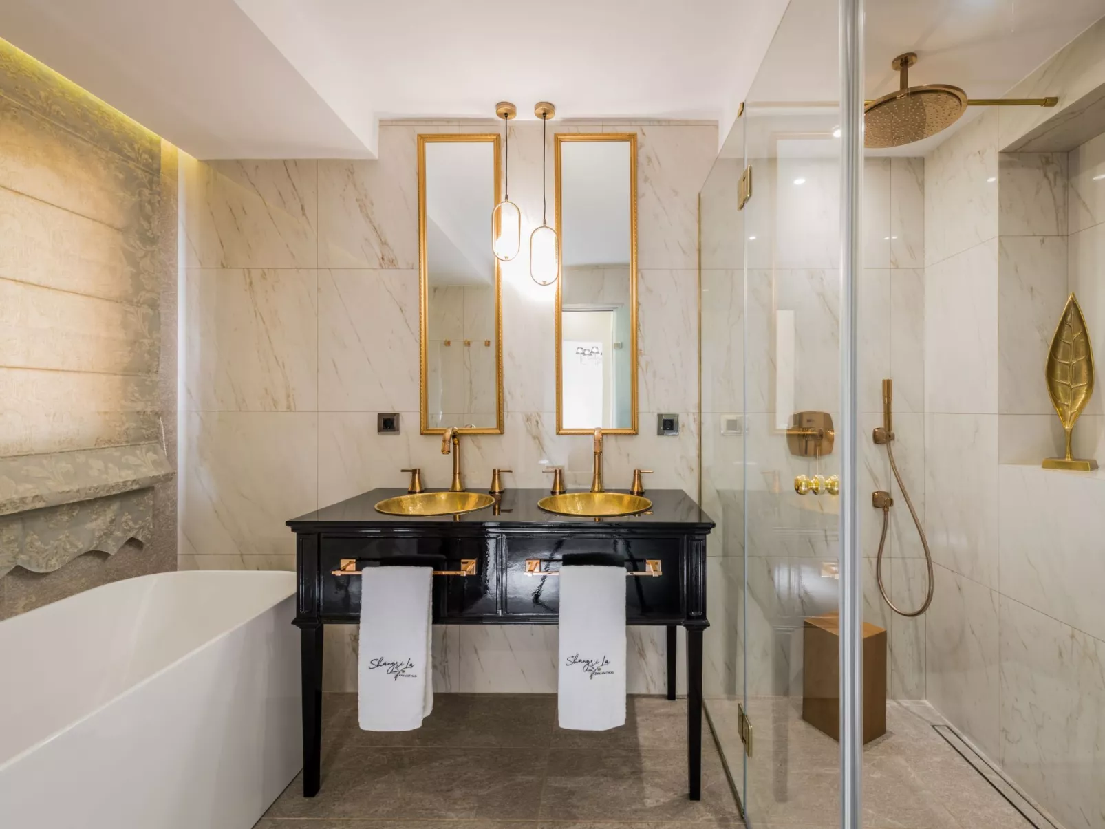 In Arkadii mit Außenpool-Binnen