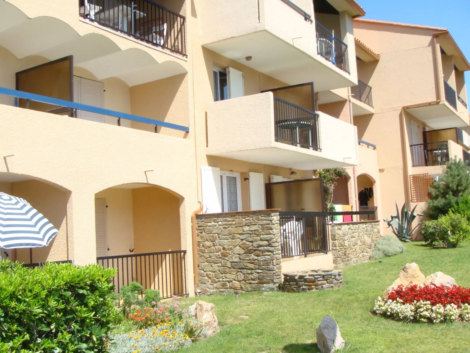 Mit Blick auf das Wasser-Image-tags.info