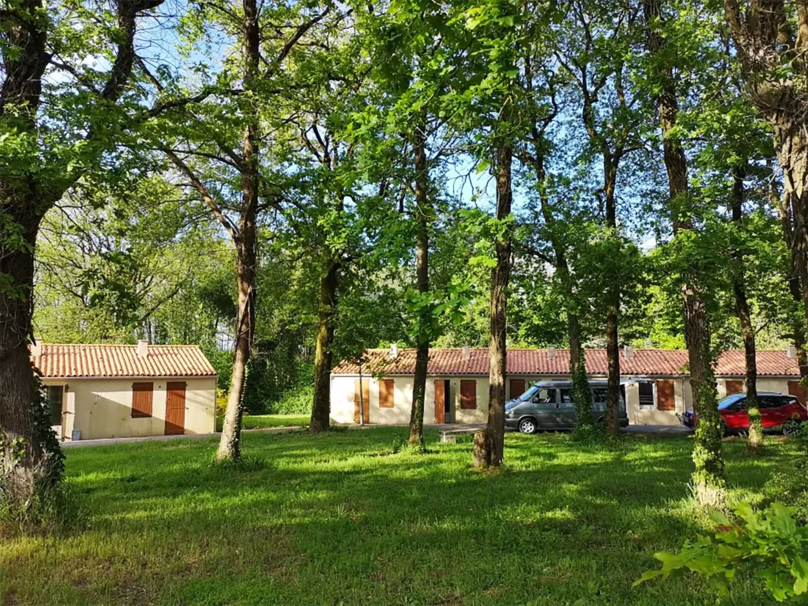 "Cottage Familly 2ch" Au Village Vacances-Buiten