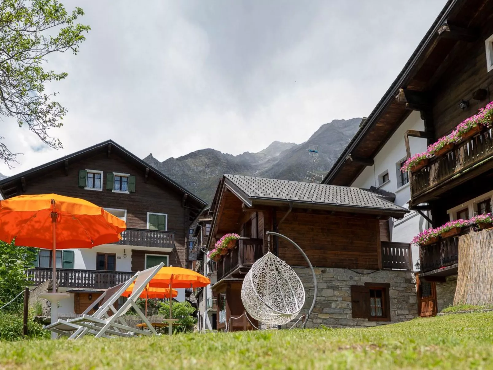 Wohnung im Dorfzentrum Ronco 2-Buiten