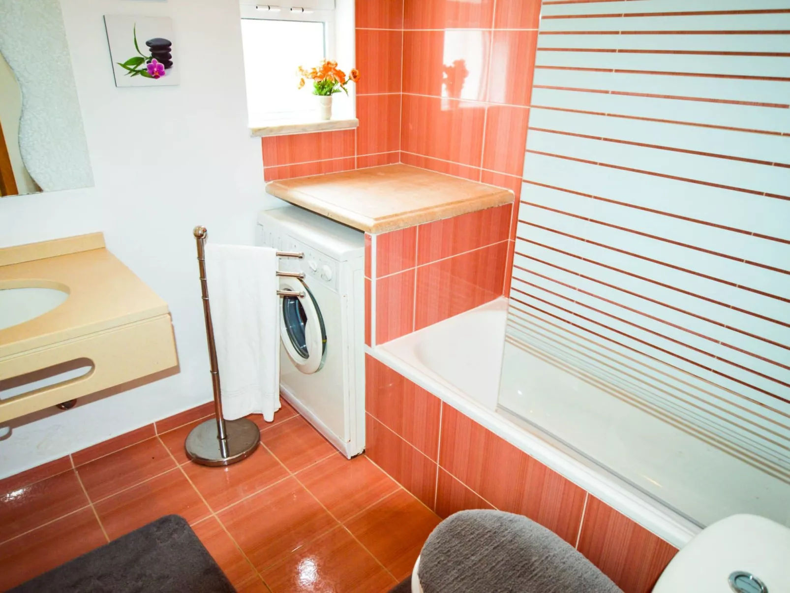 Wohnung mit Blick auf das Wasser-Image-tags.info