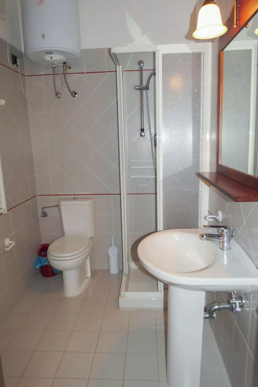 Studio-Apartment mit privatem Garten und Panoramablick-Binnen