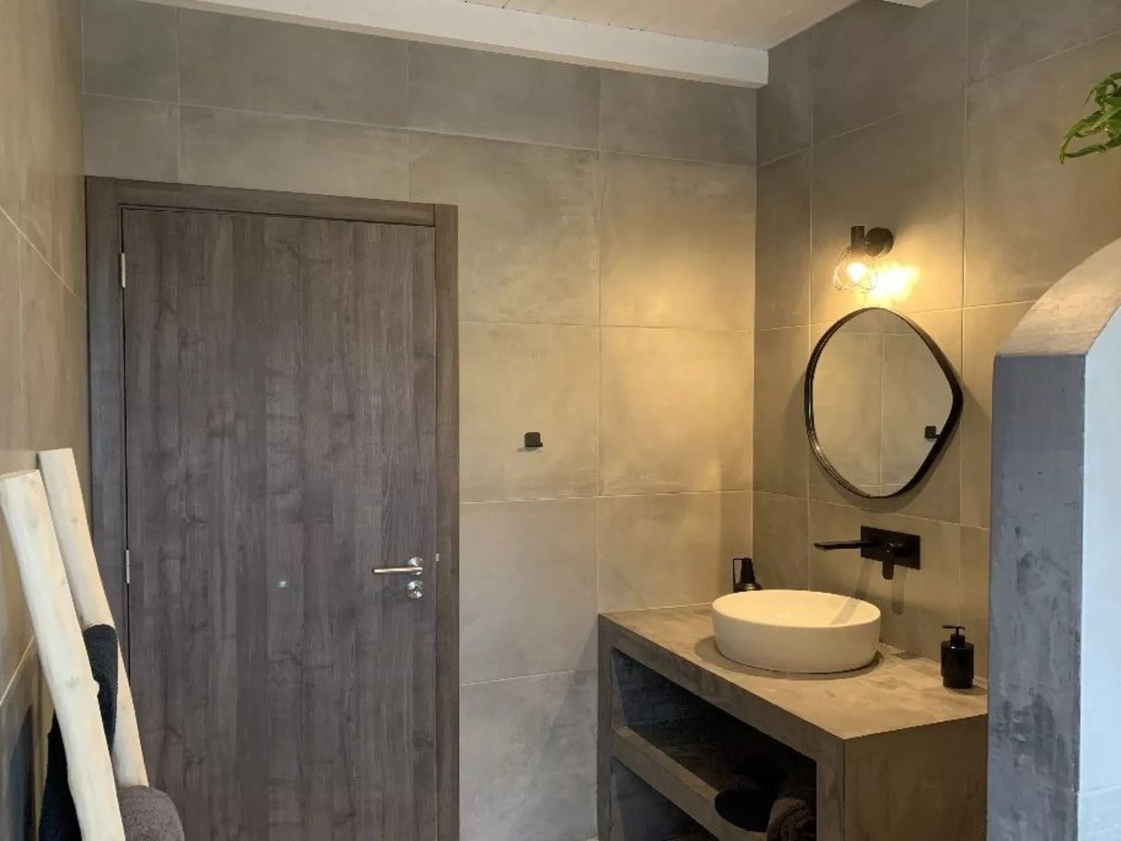 Auf dem Lande in der Nähe des Strandes-Image-tags.info