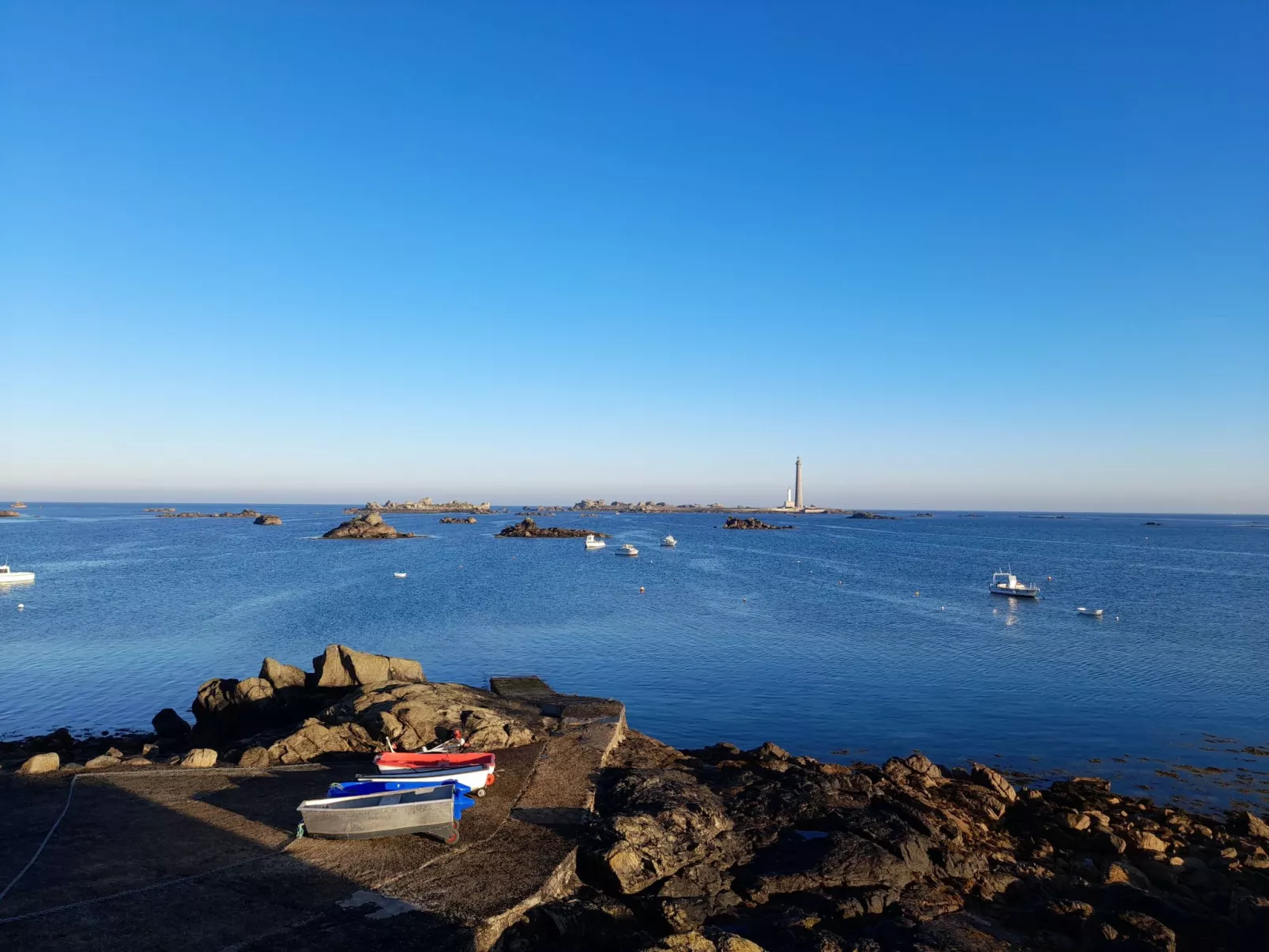 Charmantes Haus mit Garten, 200m vom Strand entfernt-Buiten
