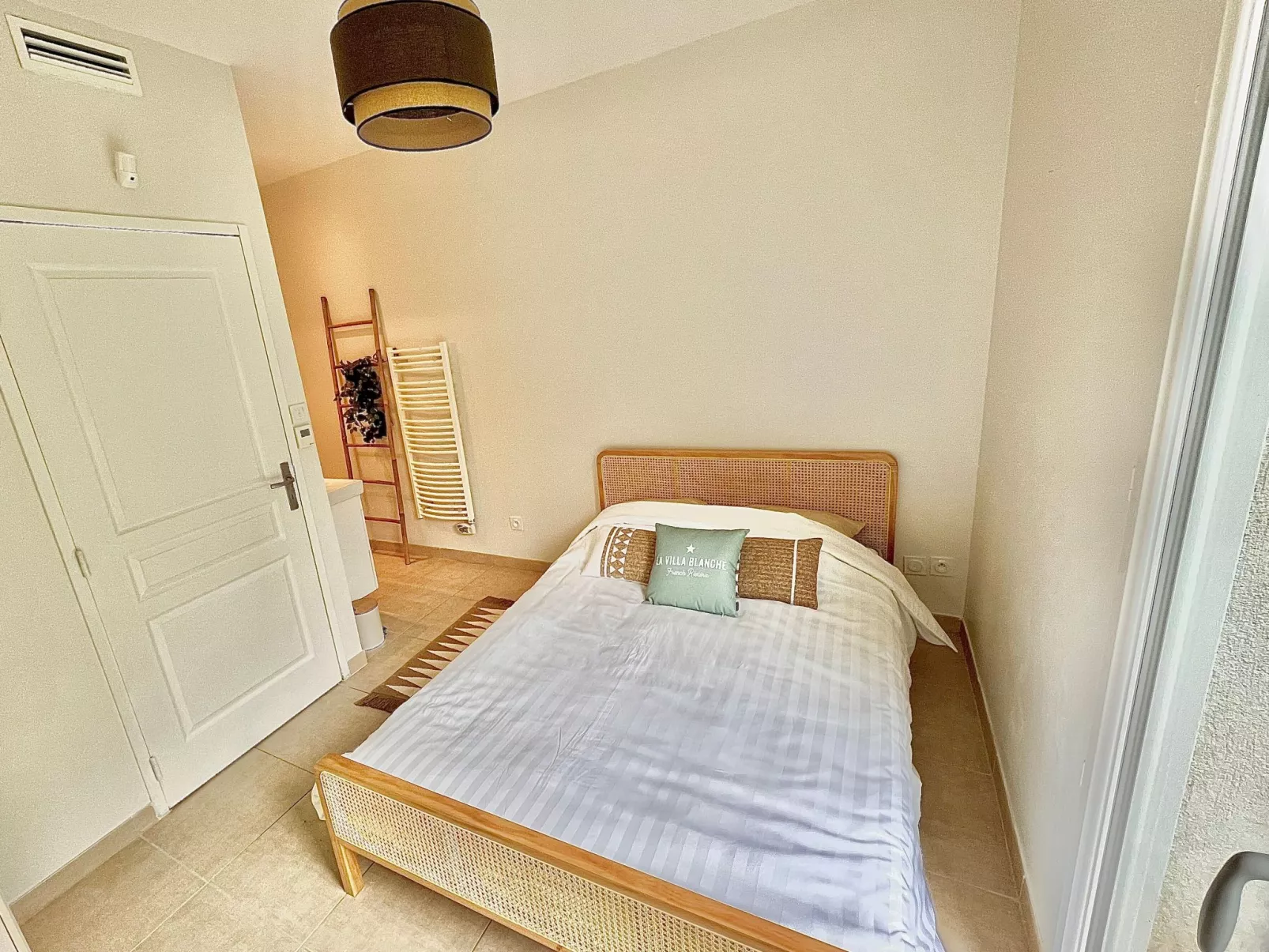 Ferienvilla "La Villa Blanche" (Die weiße Villa)-Binnen