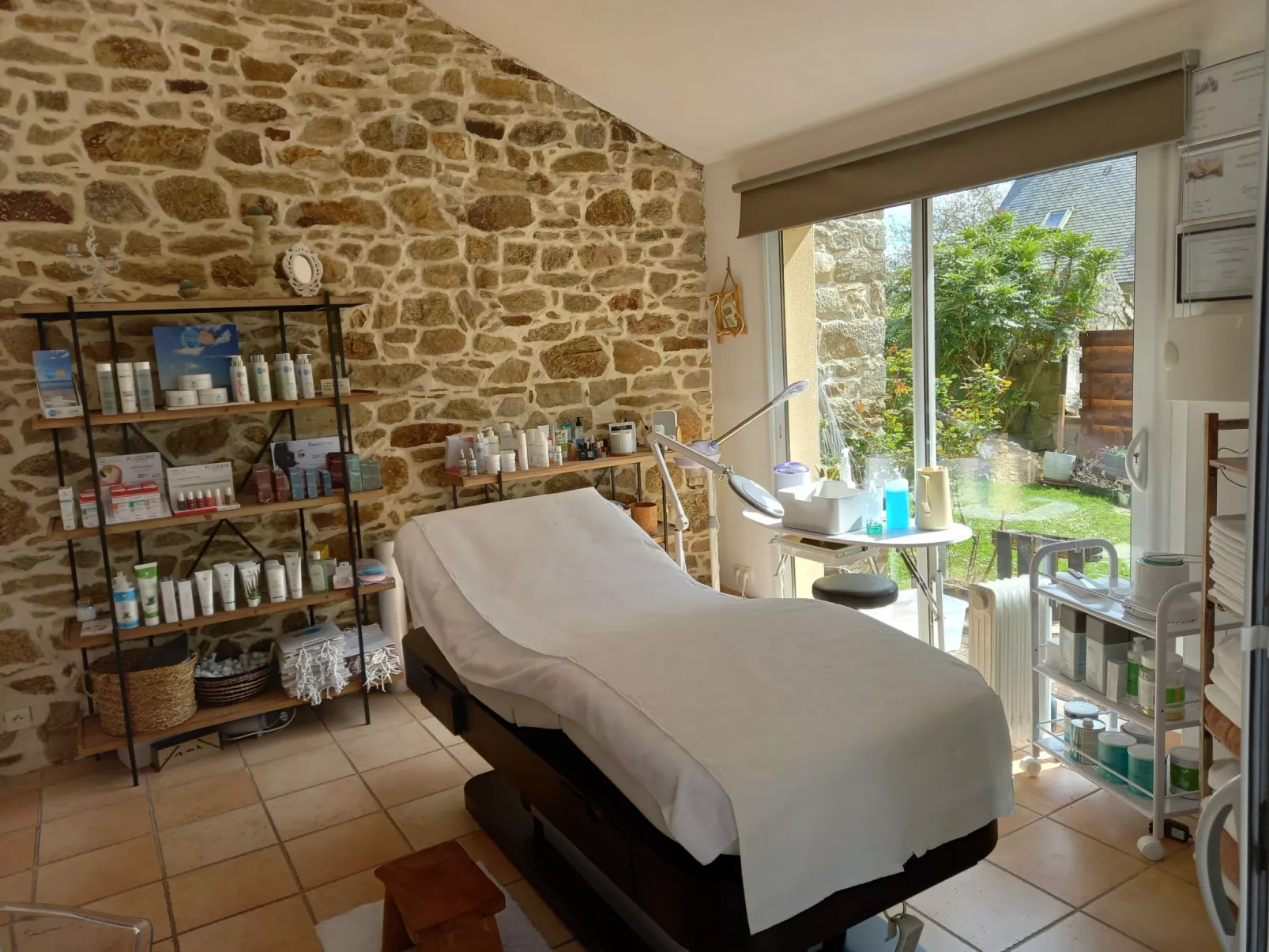 "L'Aube" - privates SPA - ruhig gelegen-Binnen