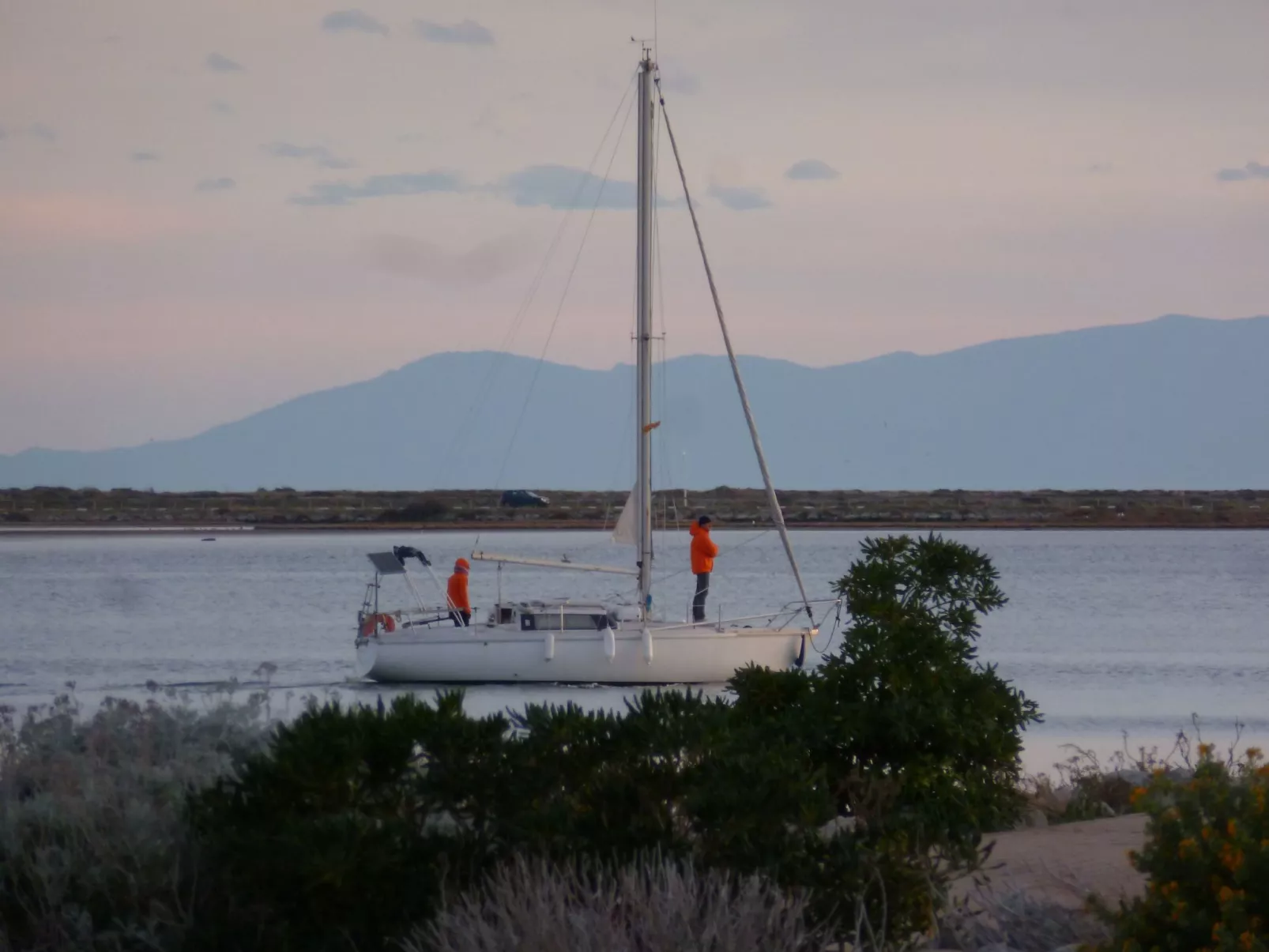 SAISONALE VERMIETUNG: DIE PERGOLA AM STRAND.-Buiten