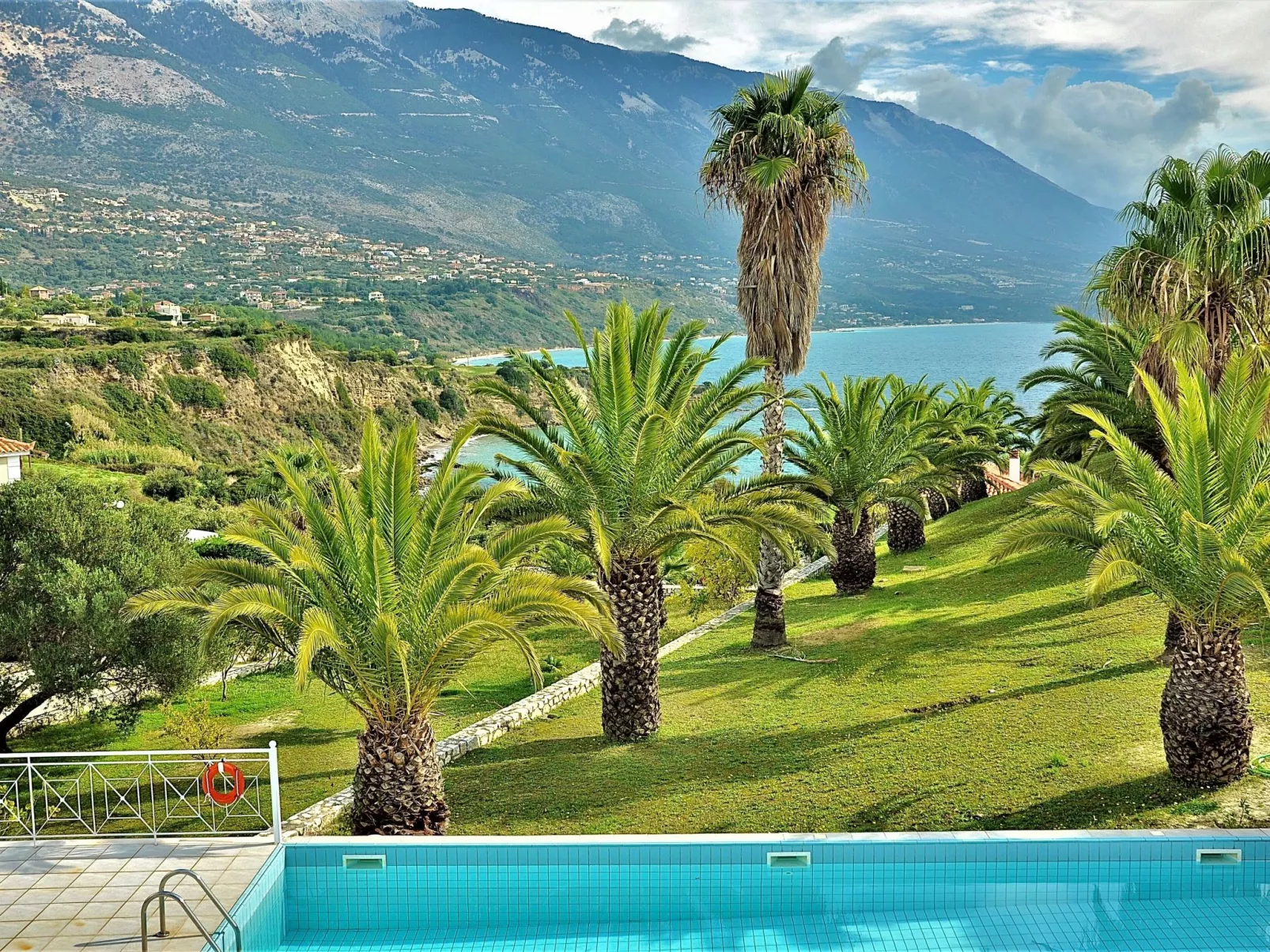 "Sea Wave Villa"-Buiten