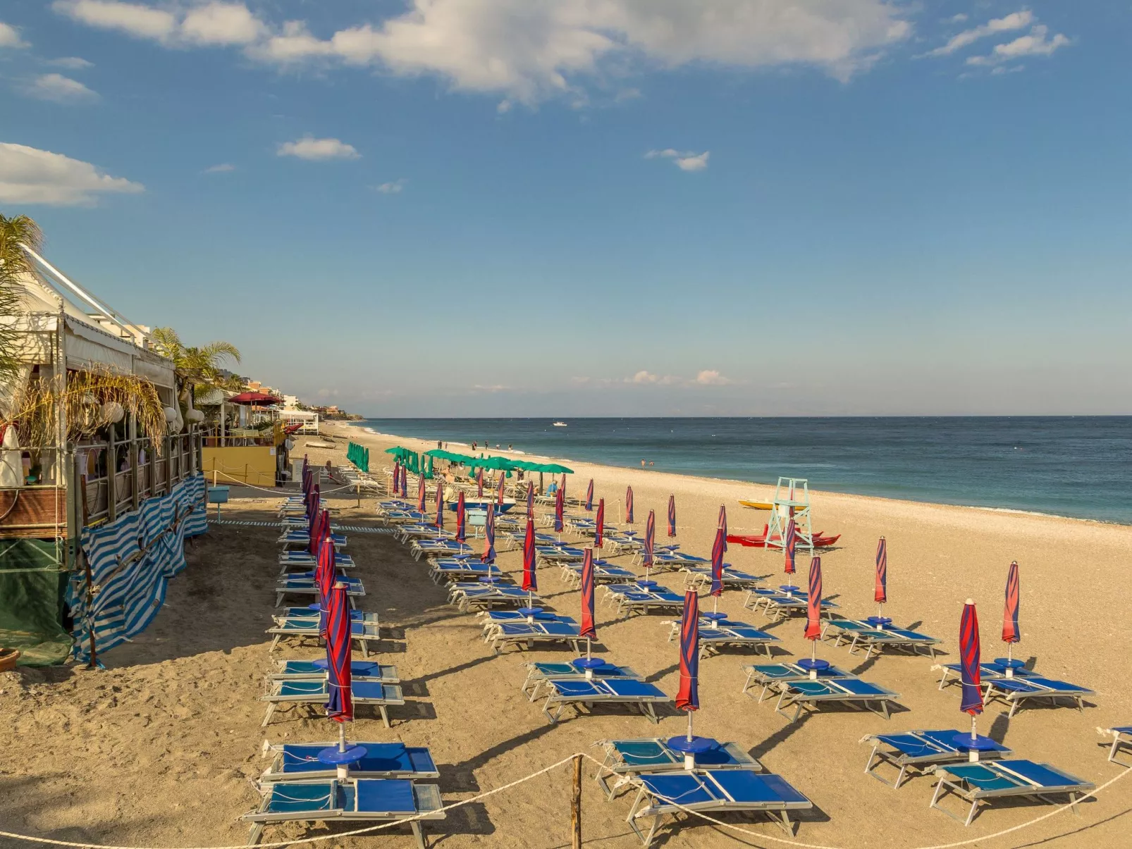 Wohnung 'Blue Wood' in Strandnähe-Buiten