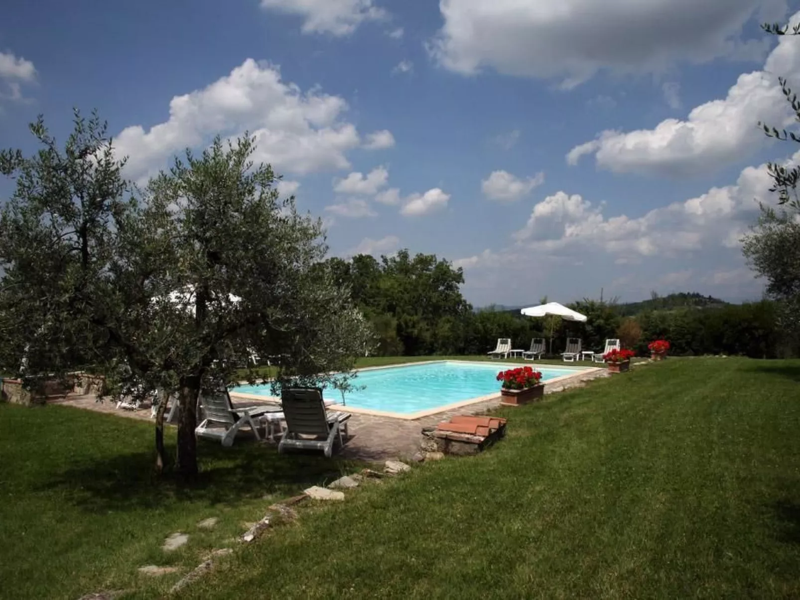 Anwesen "MonnaLisa" mit Schwimmbad-Buiten