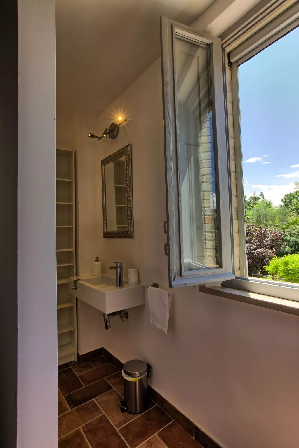 Haus der Musik 270m Veranda, Garten und Pool-Binnen