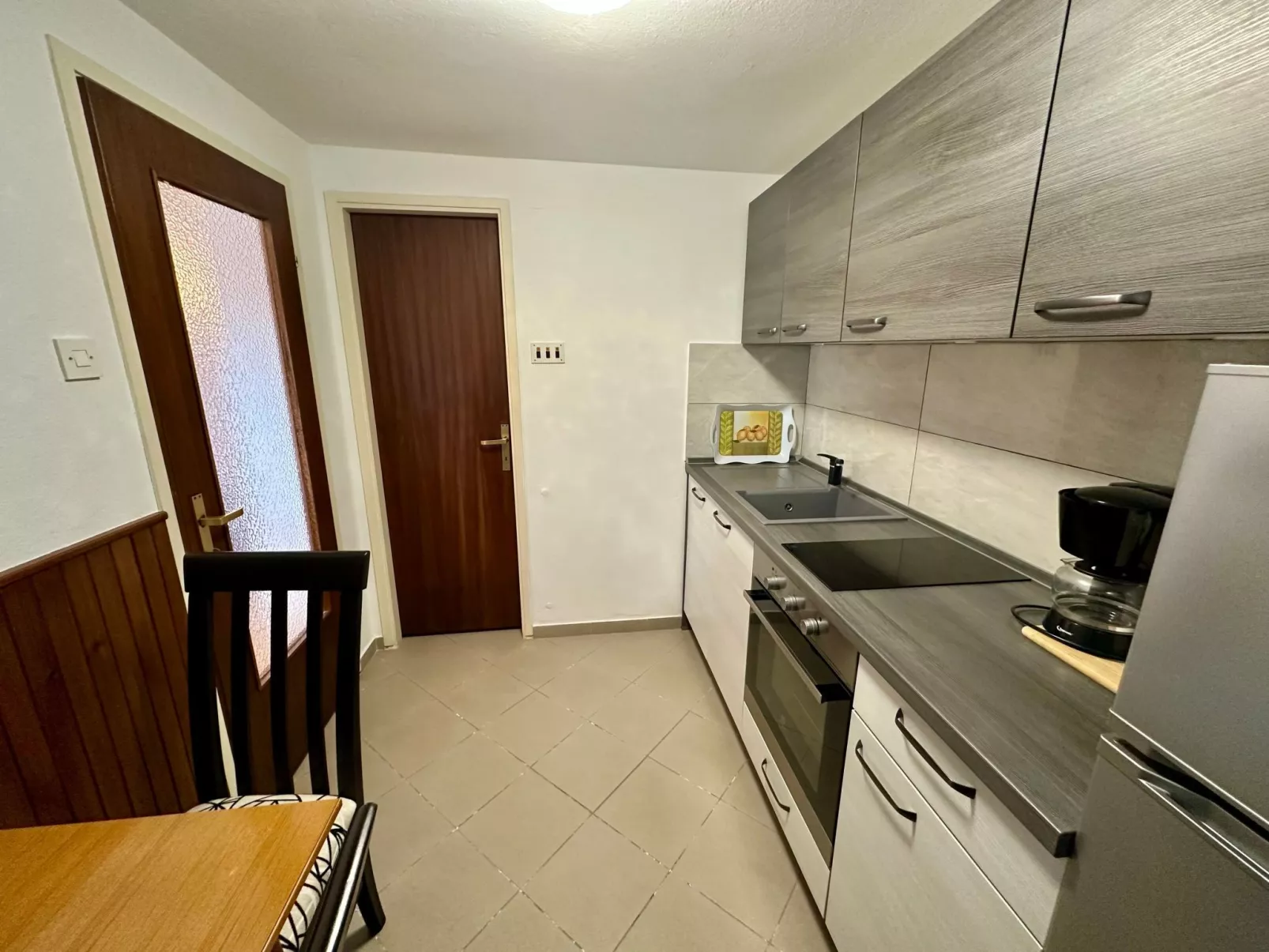 Apartment Car-Binnen