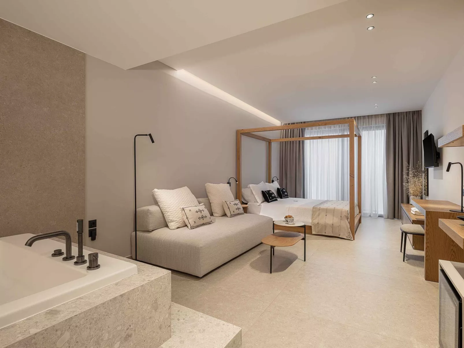 Sancy Luxury Villa-400m Strand, ''Beheizter'' Pool, Fitnessraum-Image-tags.info