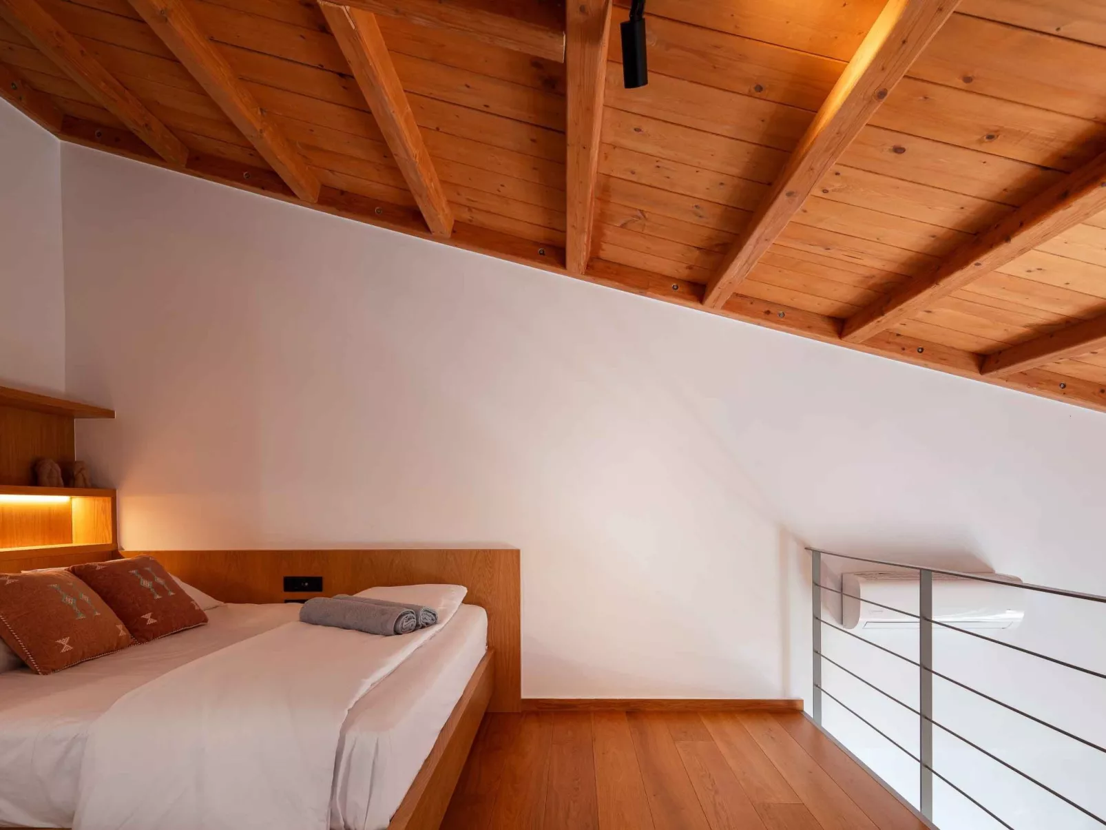 Omnia Villa 2 - ''Beheizter'' Pool, herrlicher Meerblick-Image-tags.info