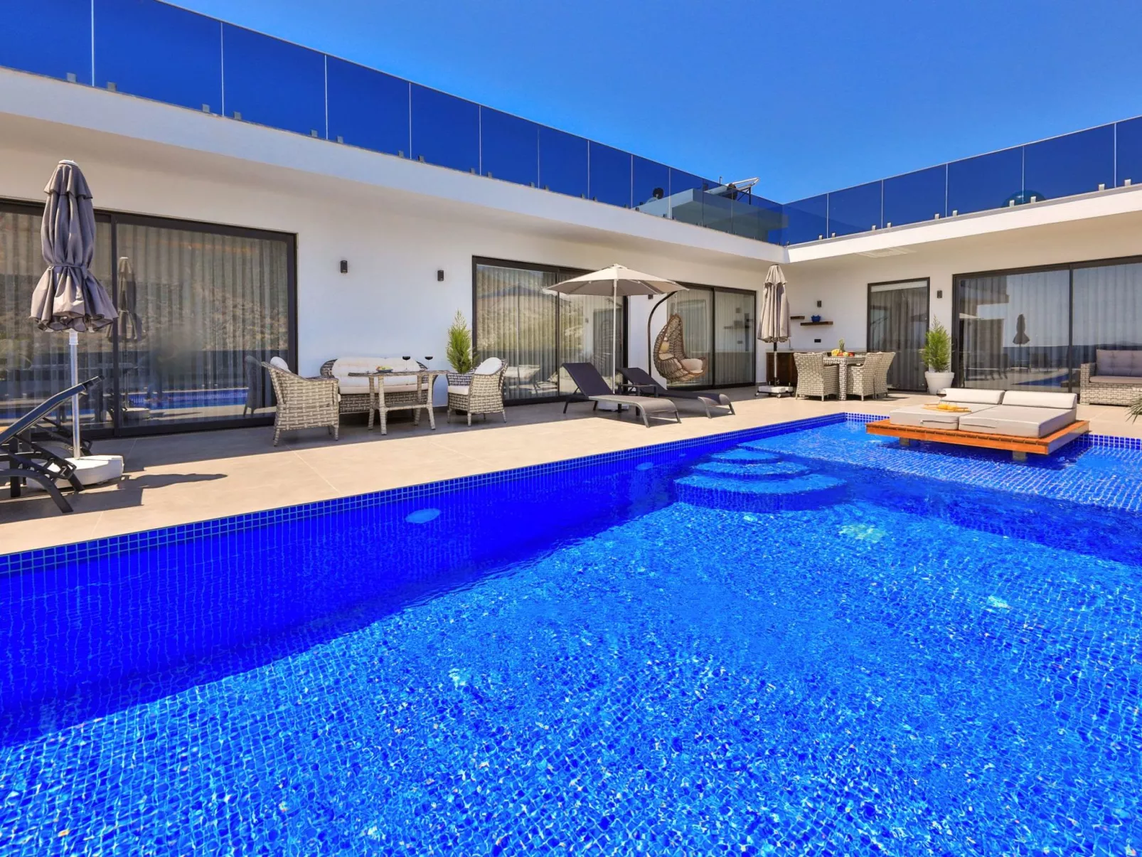 In Kalkan mit Privatem Pool-Binnen