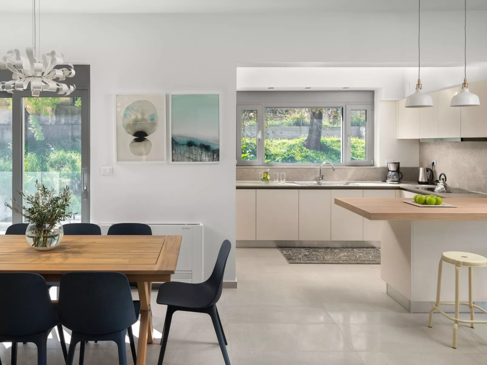 Schöne Pool-Villa Terpsis-Binnen