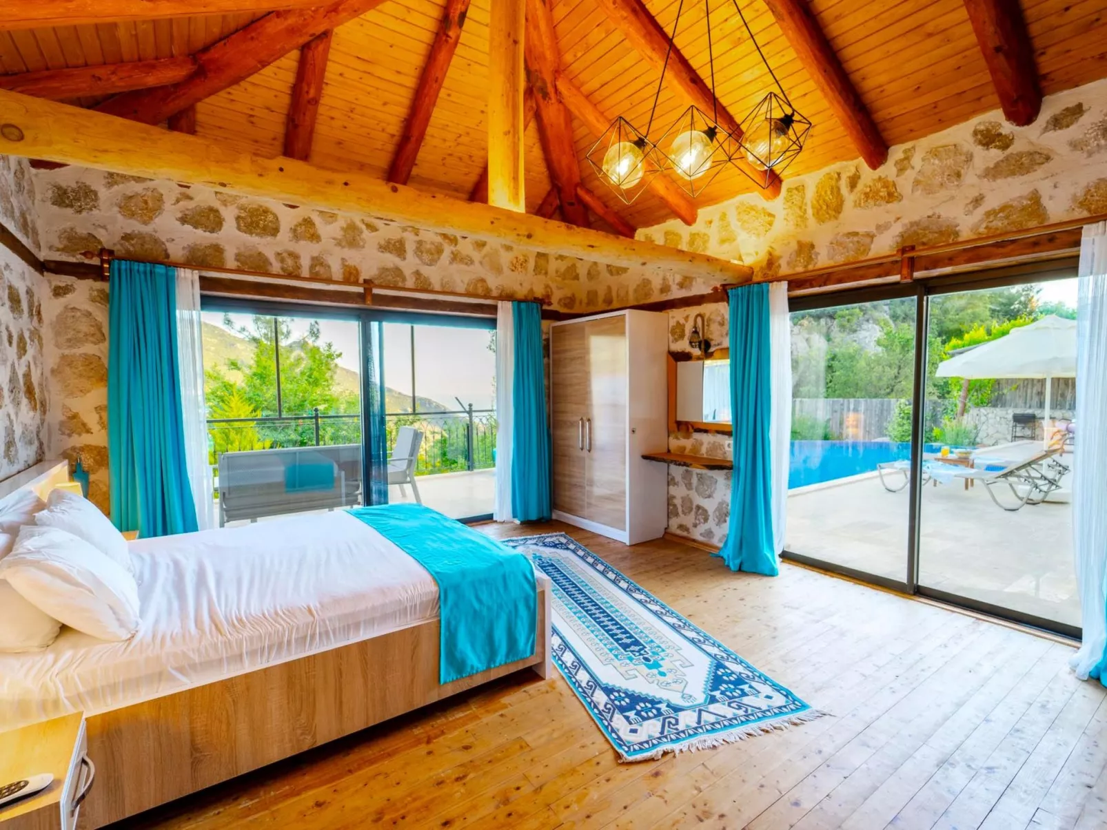 Rustikale Natursteinvilla mit Bergblick in Kalkan-Image-tags.info