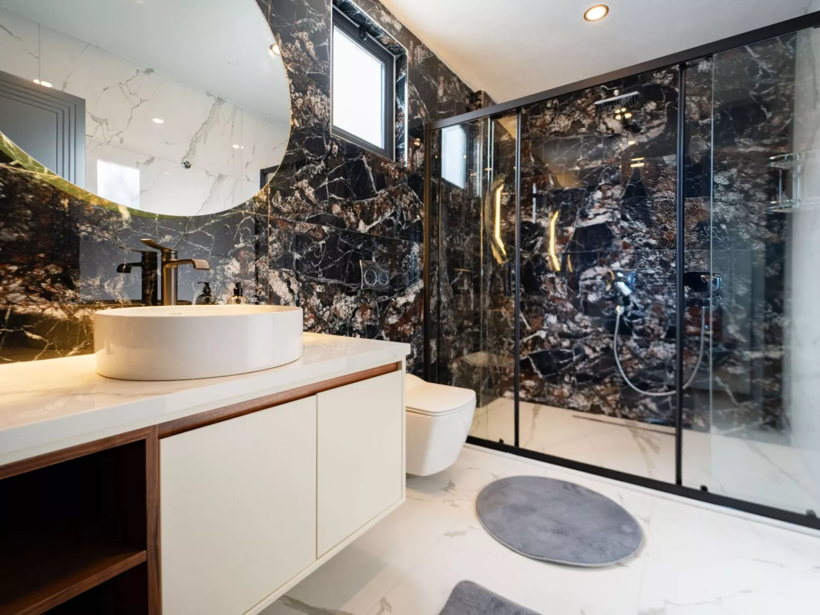 Neue Villa in Kas-Binnen