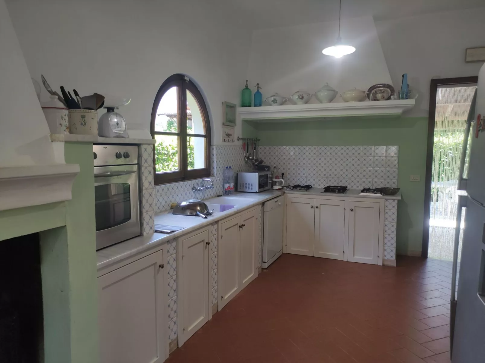 Villa mit schönem Gartne und Sonnenterrasse-Binnen