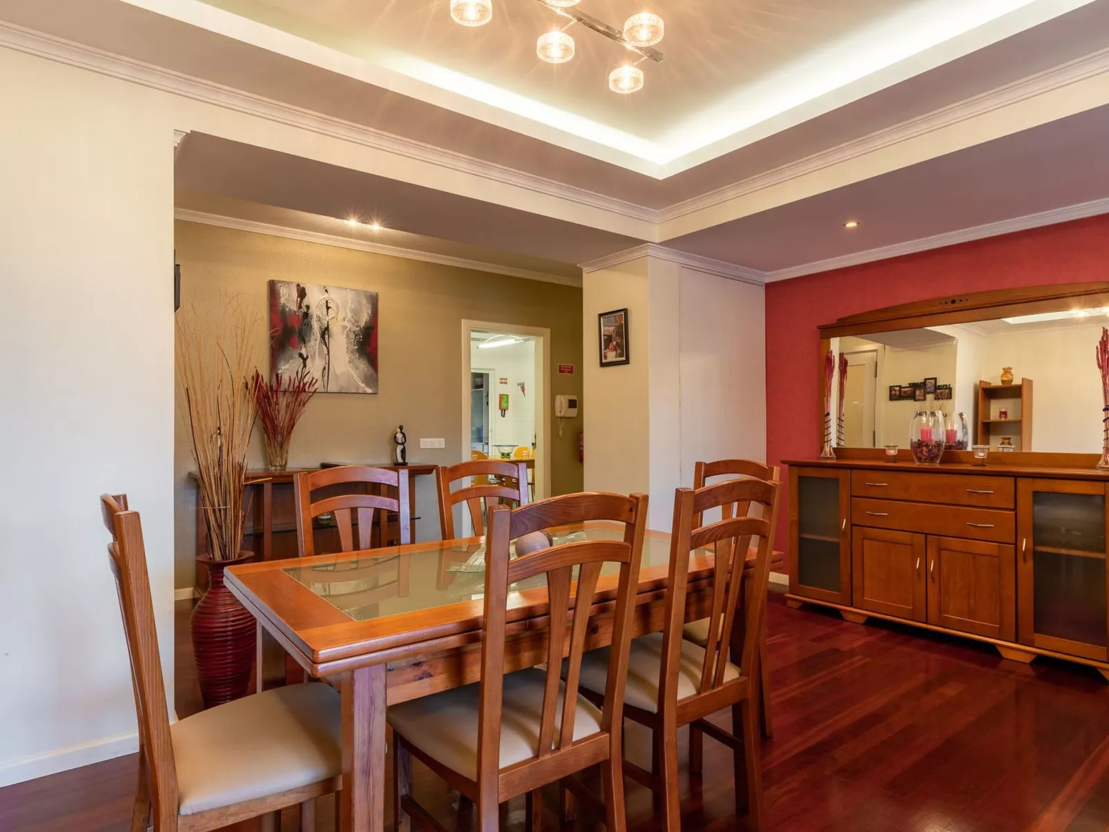 Luxuriöses Appartement mit hervorragender Lage und hervorragender Qualität.-Image-tags.info