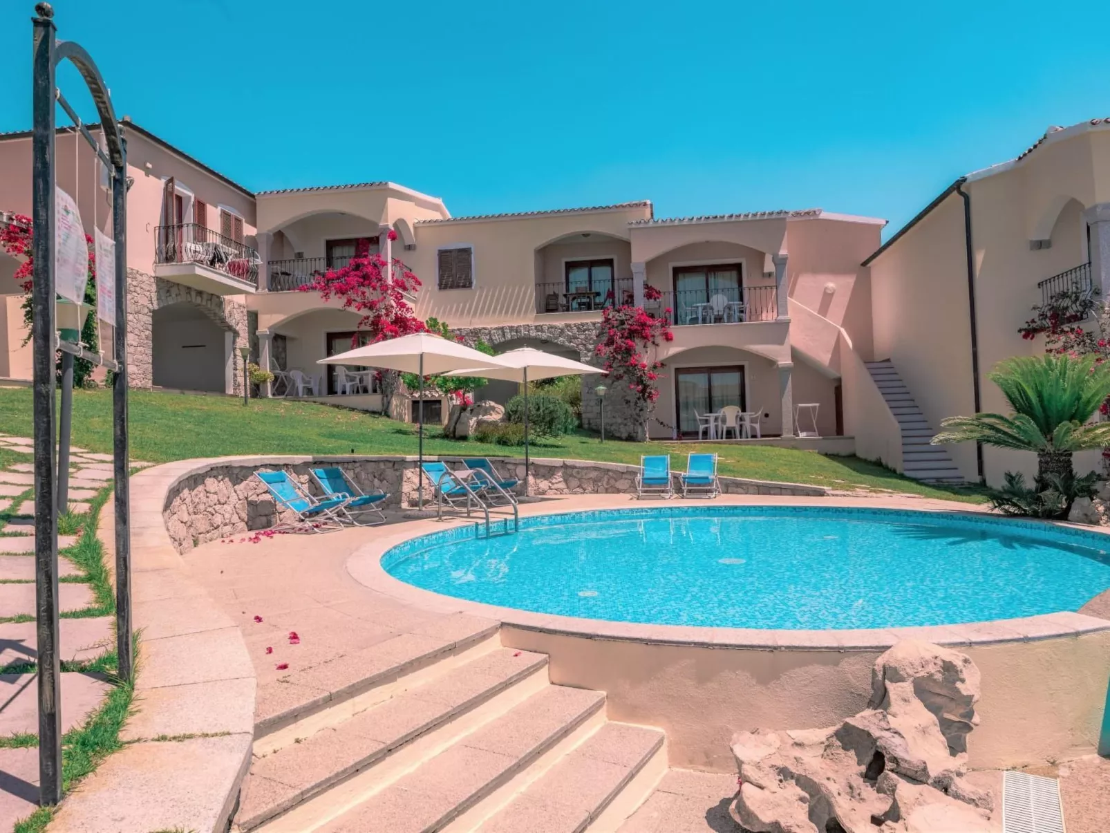 Badus in Badesi-Image-tags.info