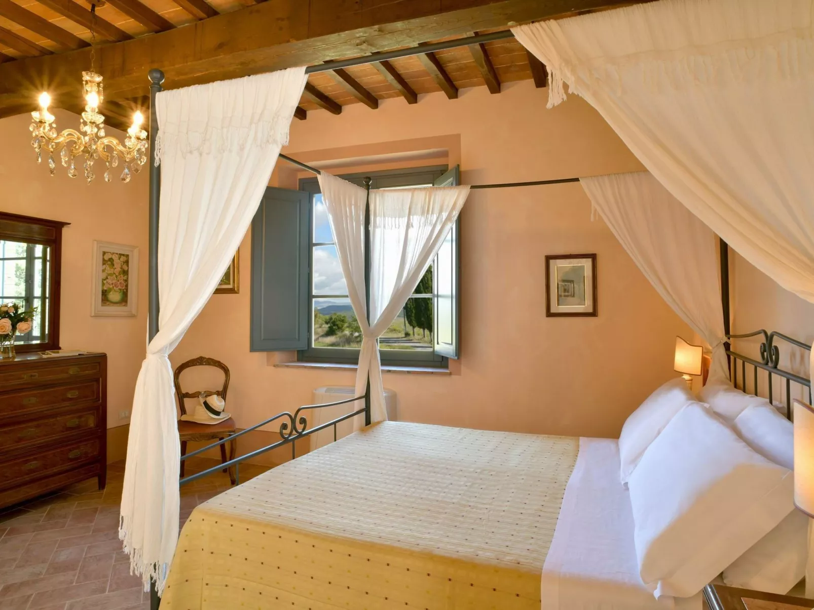 Ferienvilla 'Girasole Leccino'-Image-tags.info