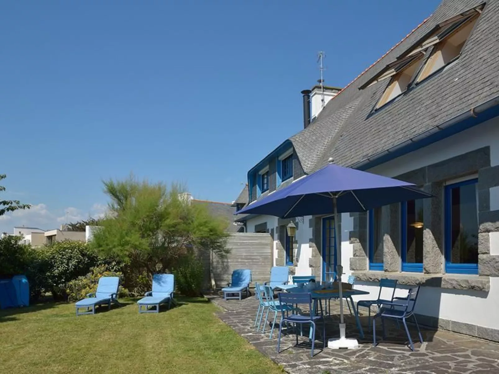 "Men Meur" mit Blick auf das Wasser-Buiten