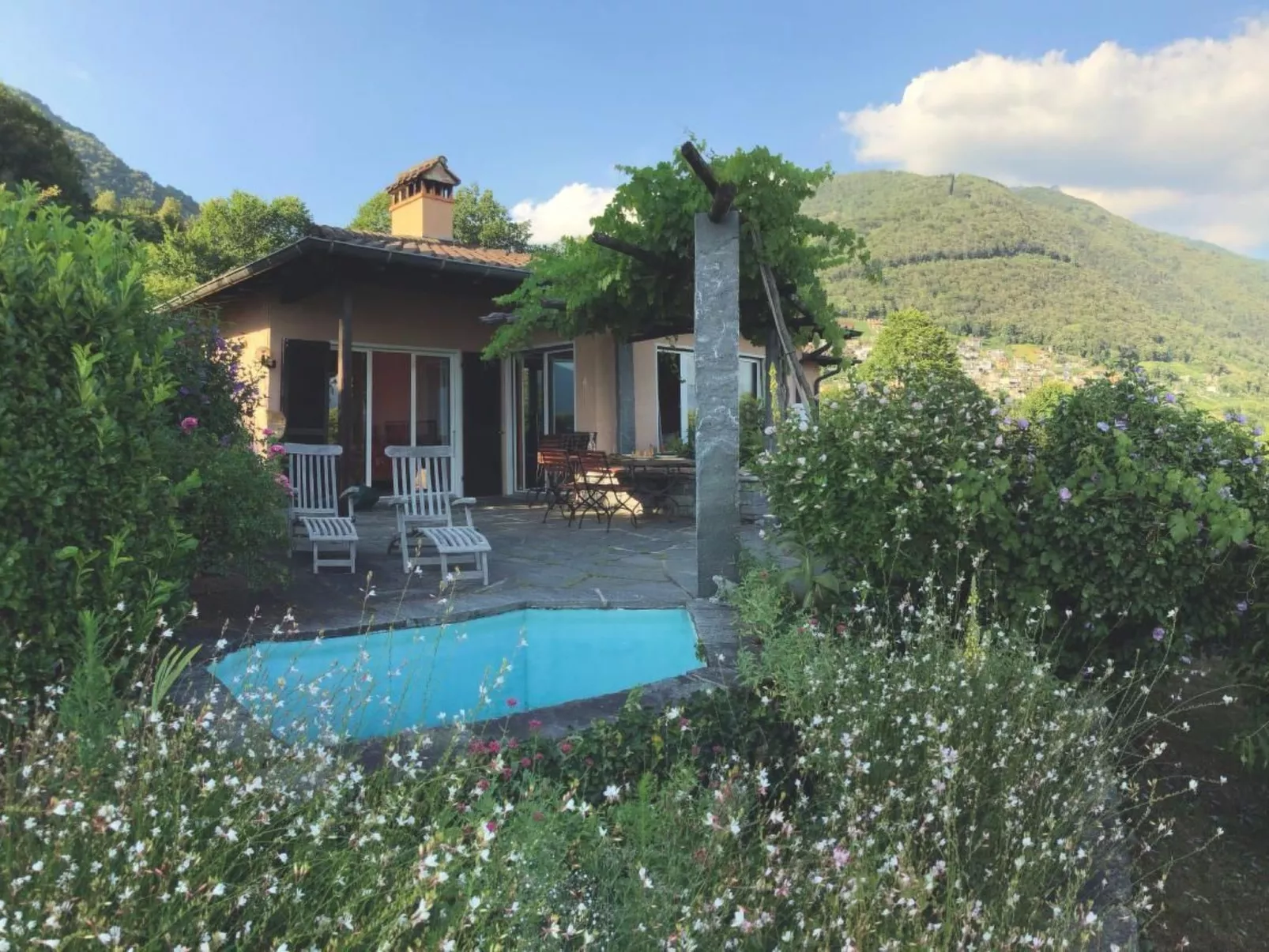 Casa Nespole, Familiennest mit Seesicht-Image-tags.info