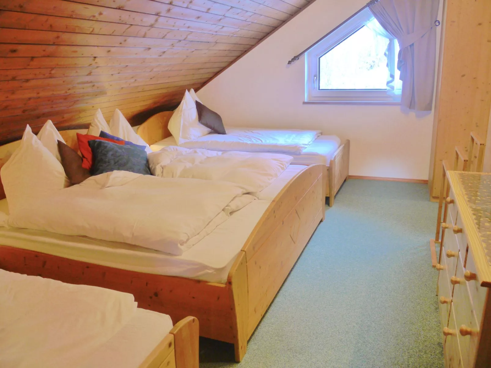 Wohl eingerichtete Wohnung mit eigenem Balkon-Image-tags.info