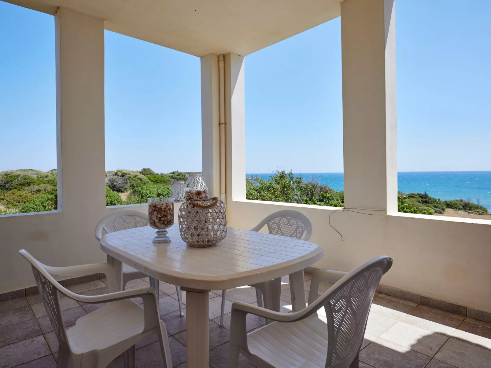 Edem Paradise-Buiten