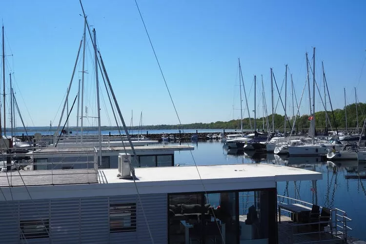 Hausboot Familiy & Friends LP 1 / 3 Personen-Buitenkant zomer