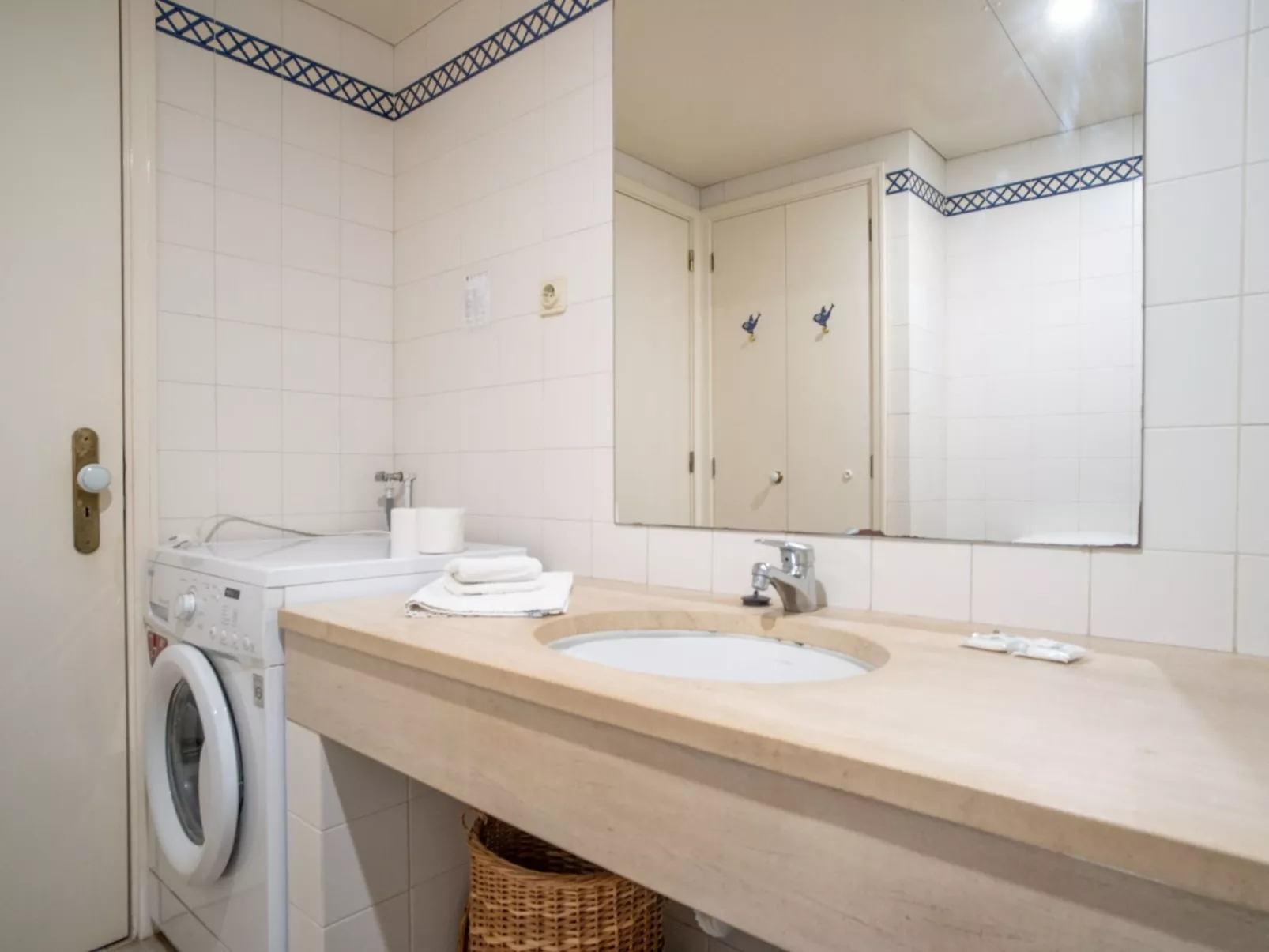 Für 4 Personen ca. 130 m&sup2; in São Martinho, Madeira (Südküste von Madeira)-Image-tags.info