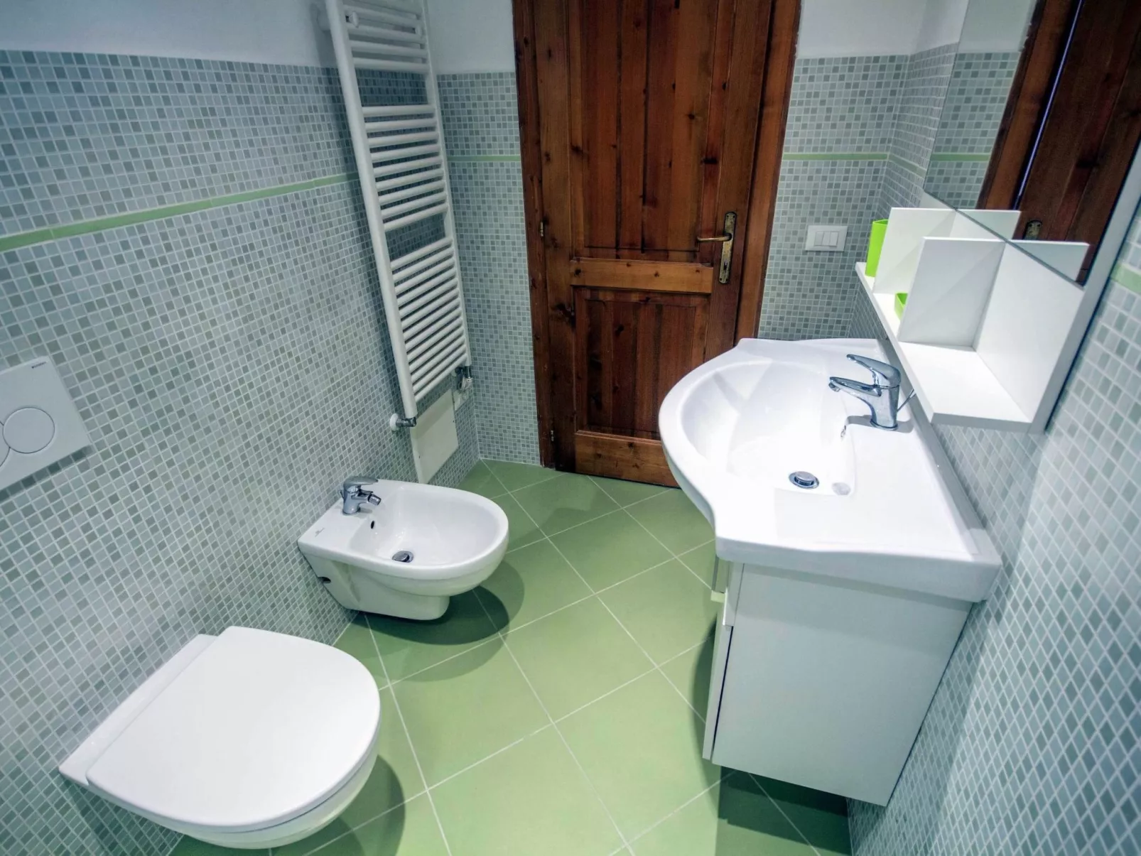 'Dispensa2' mit Pool-Binnen