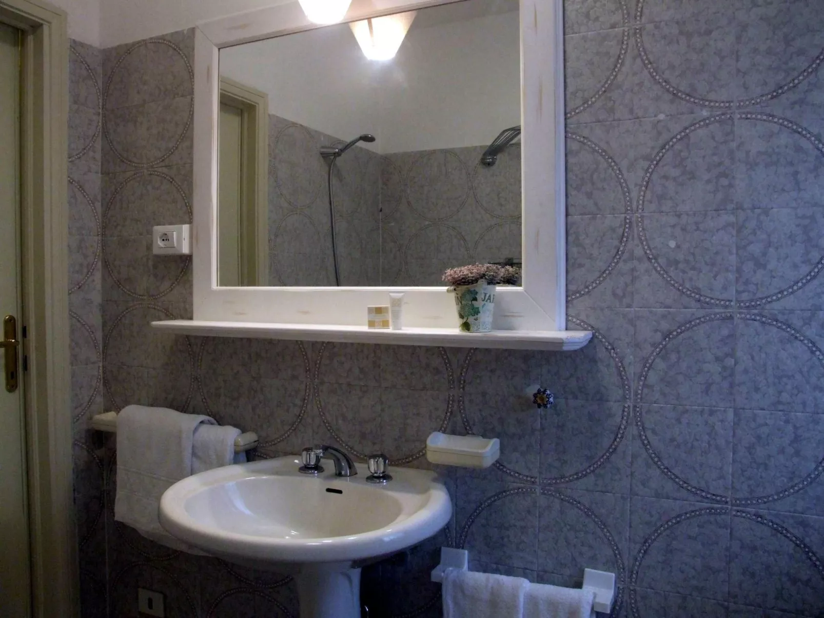 Rosa Peonia' Wohnung mit Terrasse-Binnen