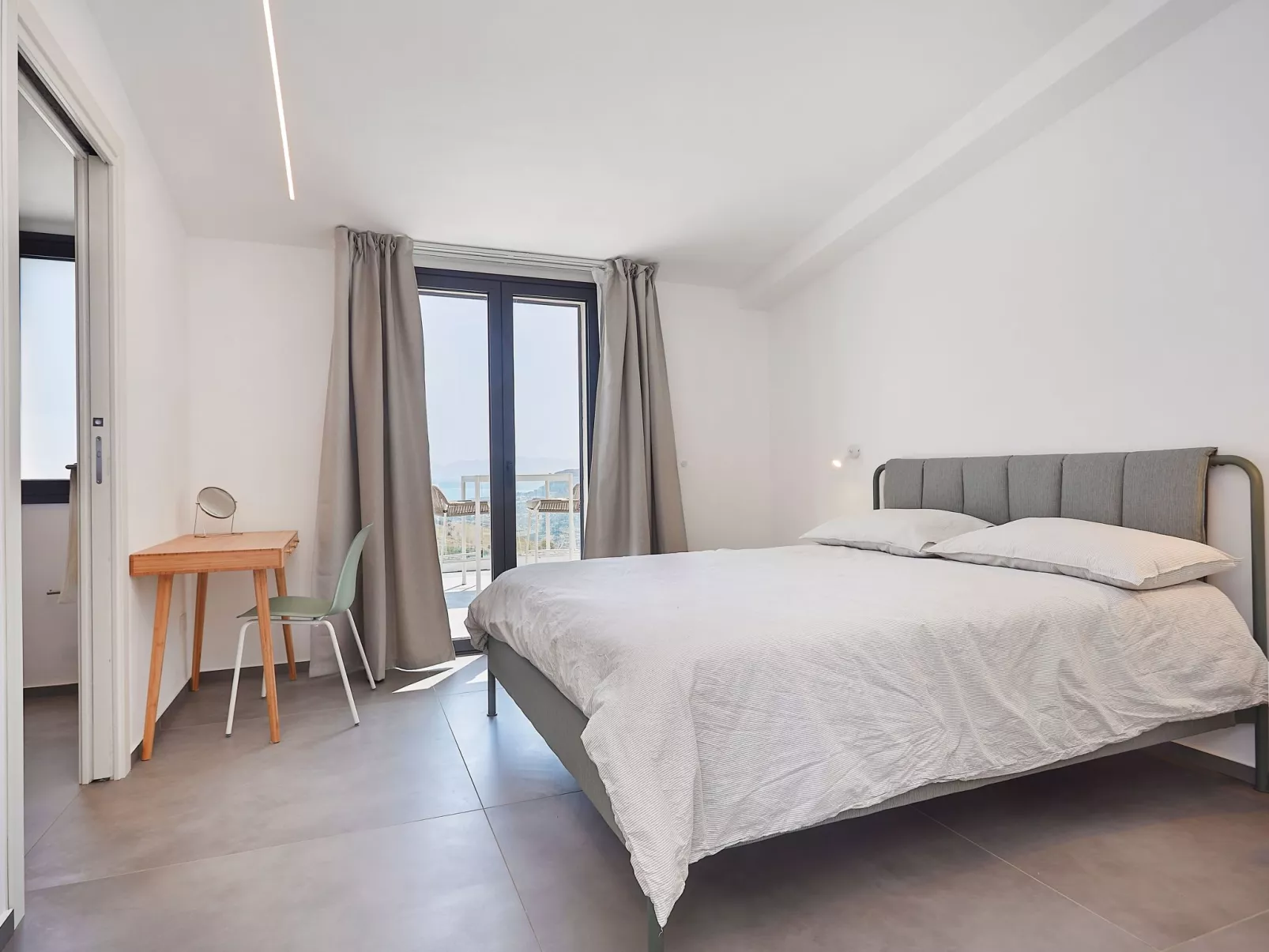 'Villa Muntaja' mit privatem Pool-Binnen