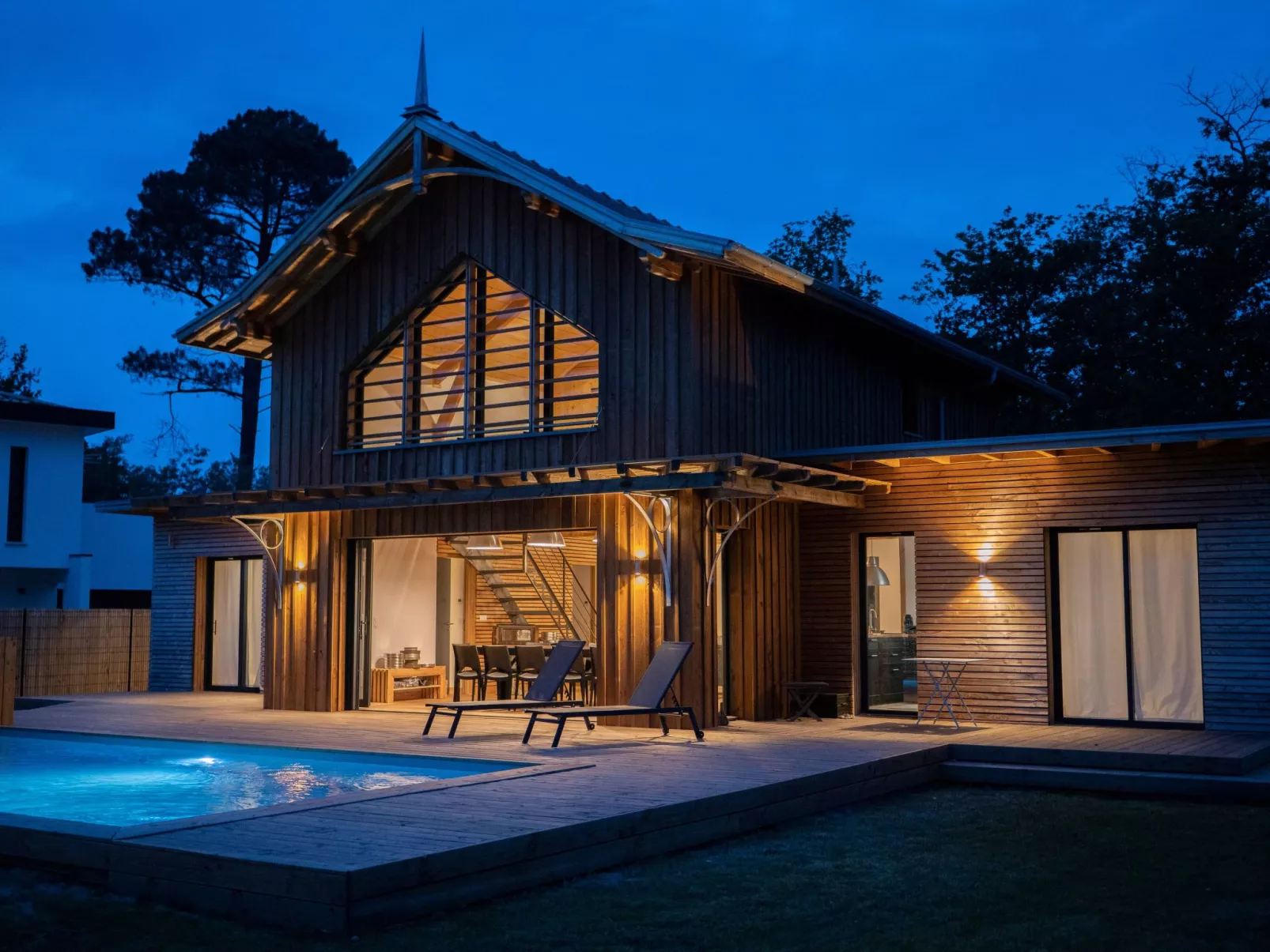 Außergewöhnliche Villa Andernos les Bains-Buiten