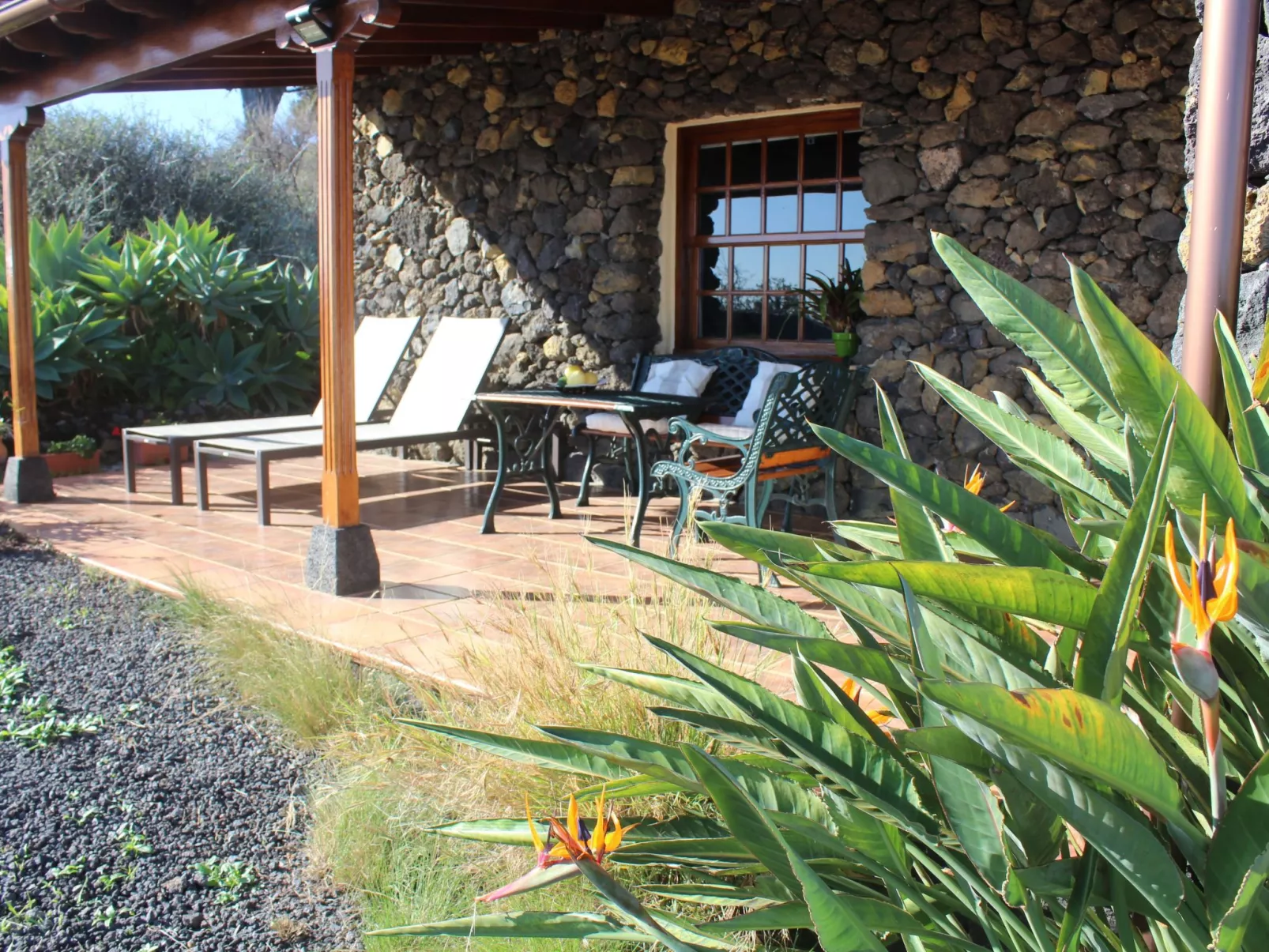 In Monte Breñas mit Grill, Terrasse und Garten-Buiten