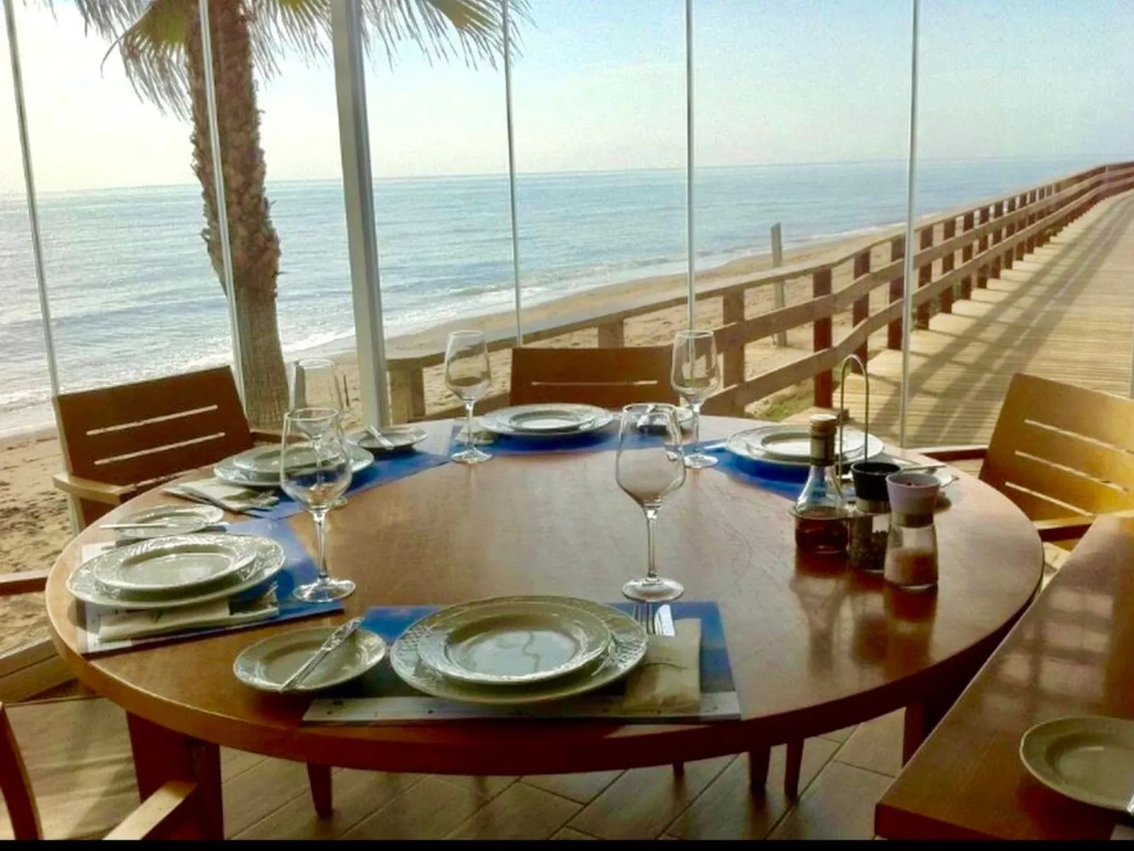 "Mi Capricho".-Buiten