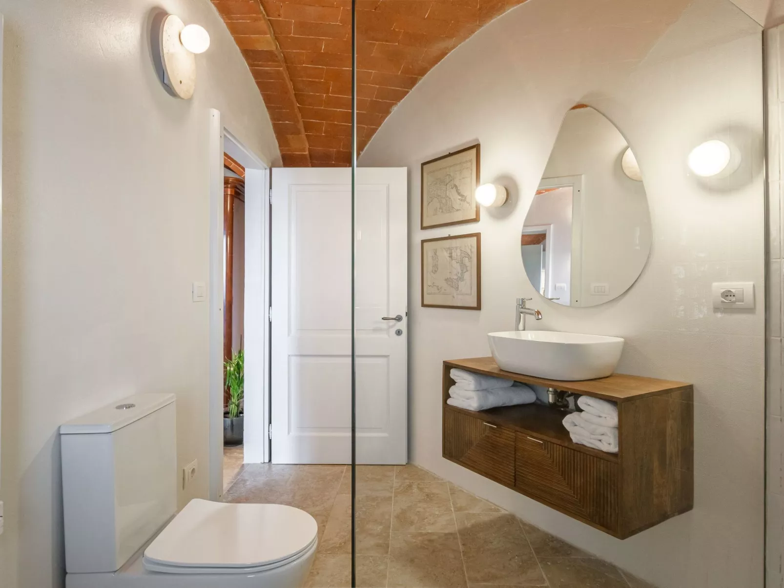 Toskanisches Apartment mit Gewölbedecken und Terrasse-Binnen