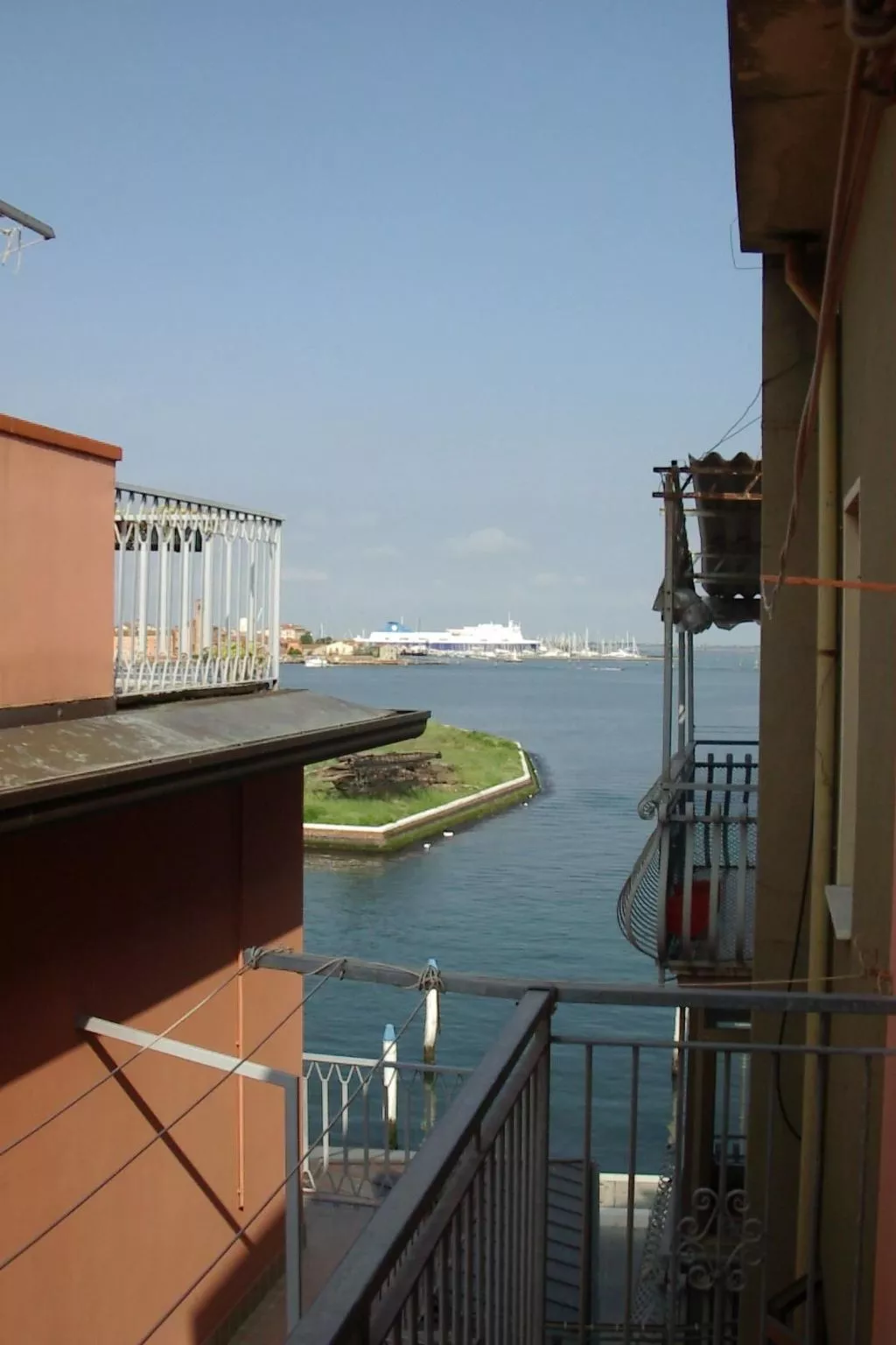 Nette Wohnung in Sottomarina mit Terrasse-Buiten