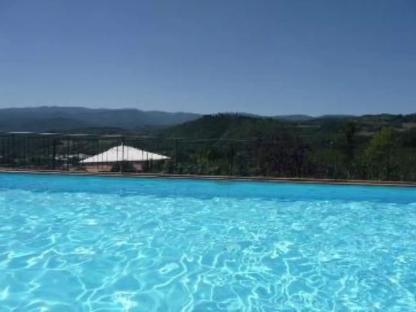 Magnolienhaus mit Pool zwischen Florenz und Arez-Buiten