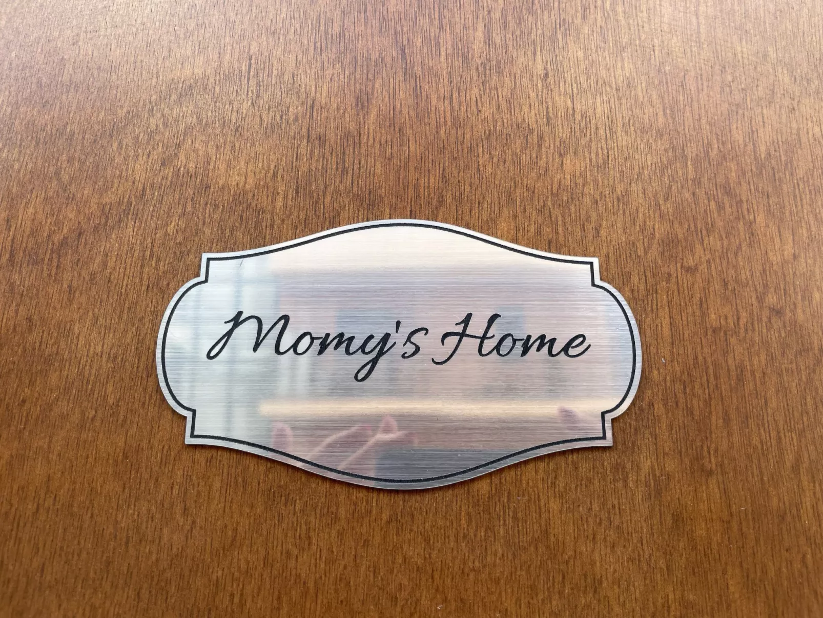 "Momy's Home Rom"-Buiten