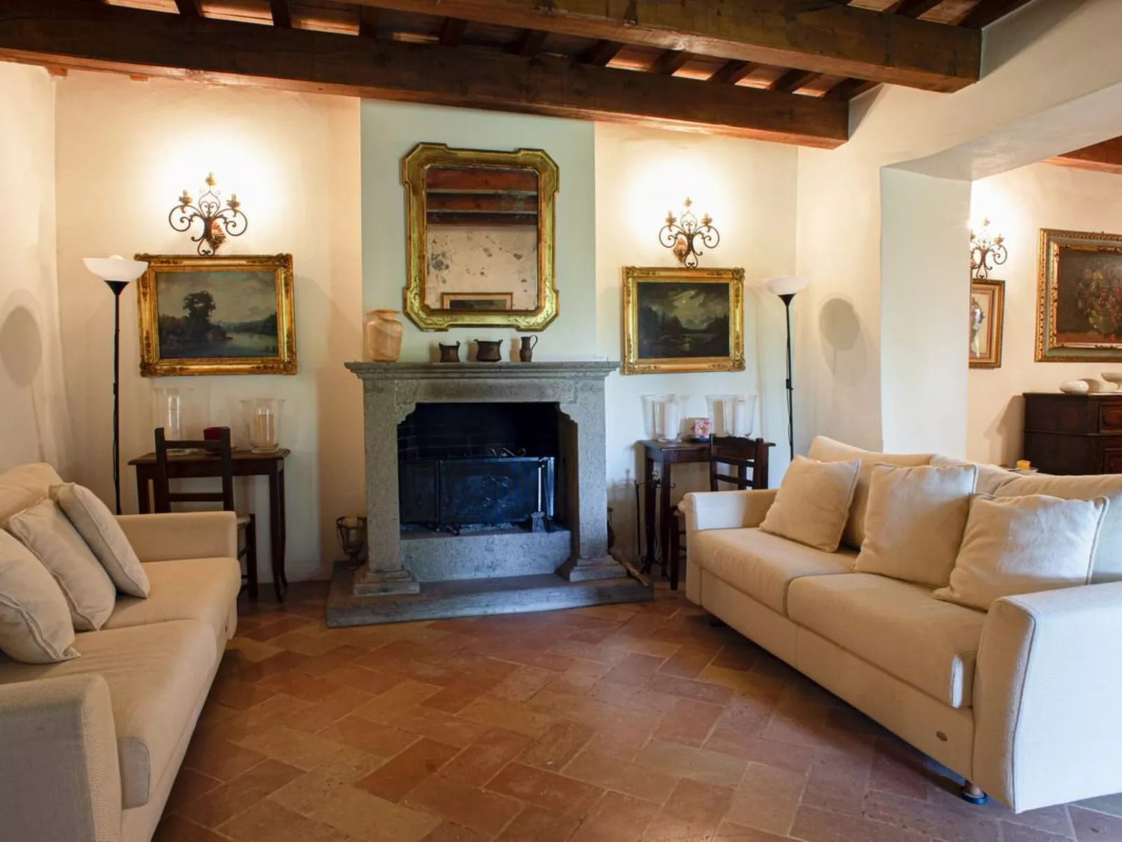 Villa mit privatem, halb versenkbarem Pool in Meeresnähe-Binnen