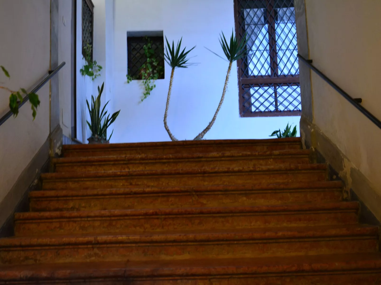 Mit Privatparkplatz-Binnen