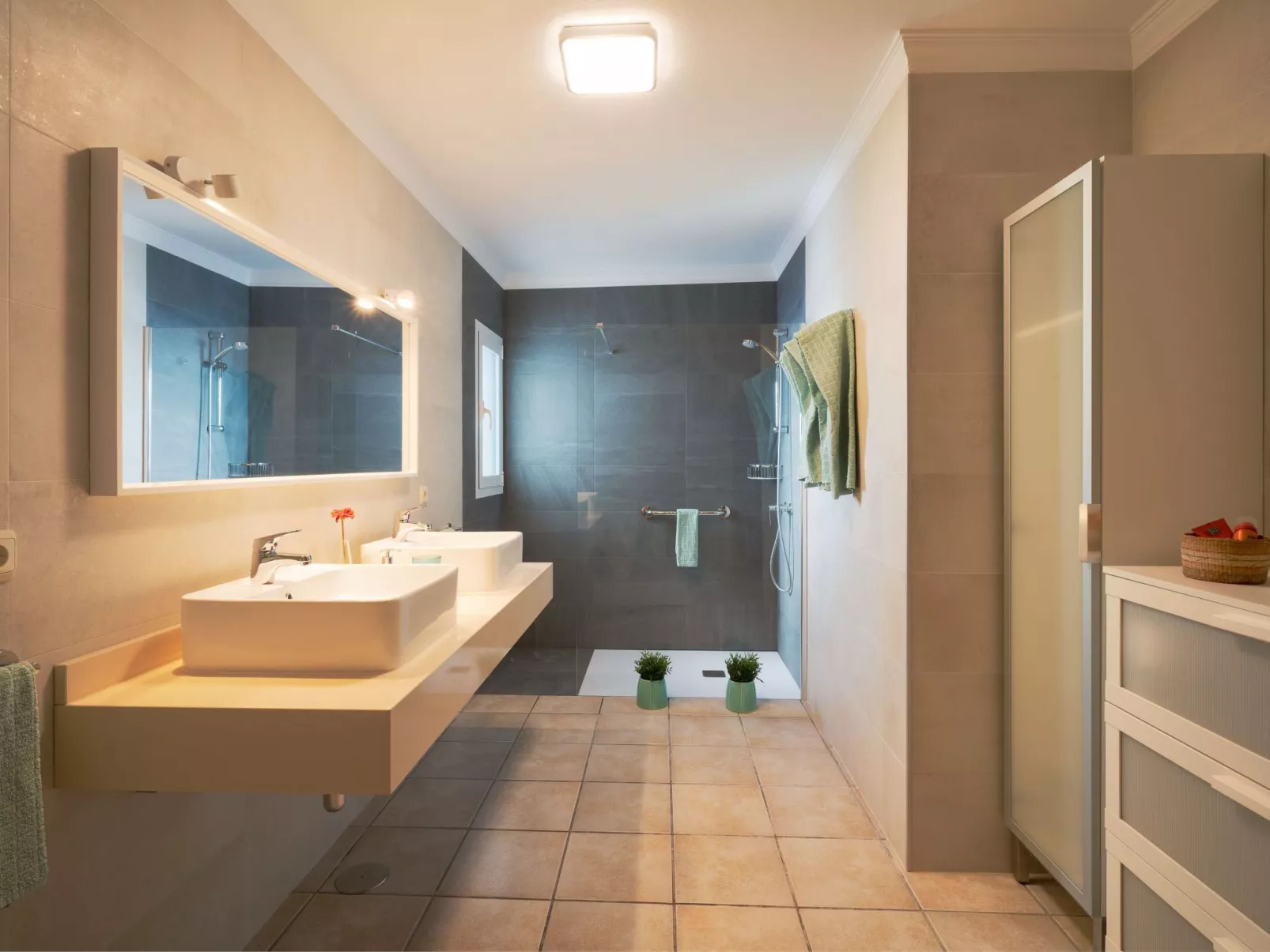 Großes Appartement mit Meerblick auf Lanzarote-Image-tags.info