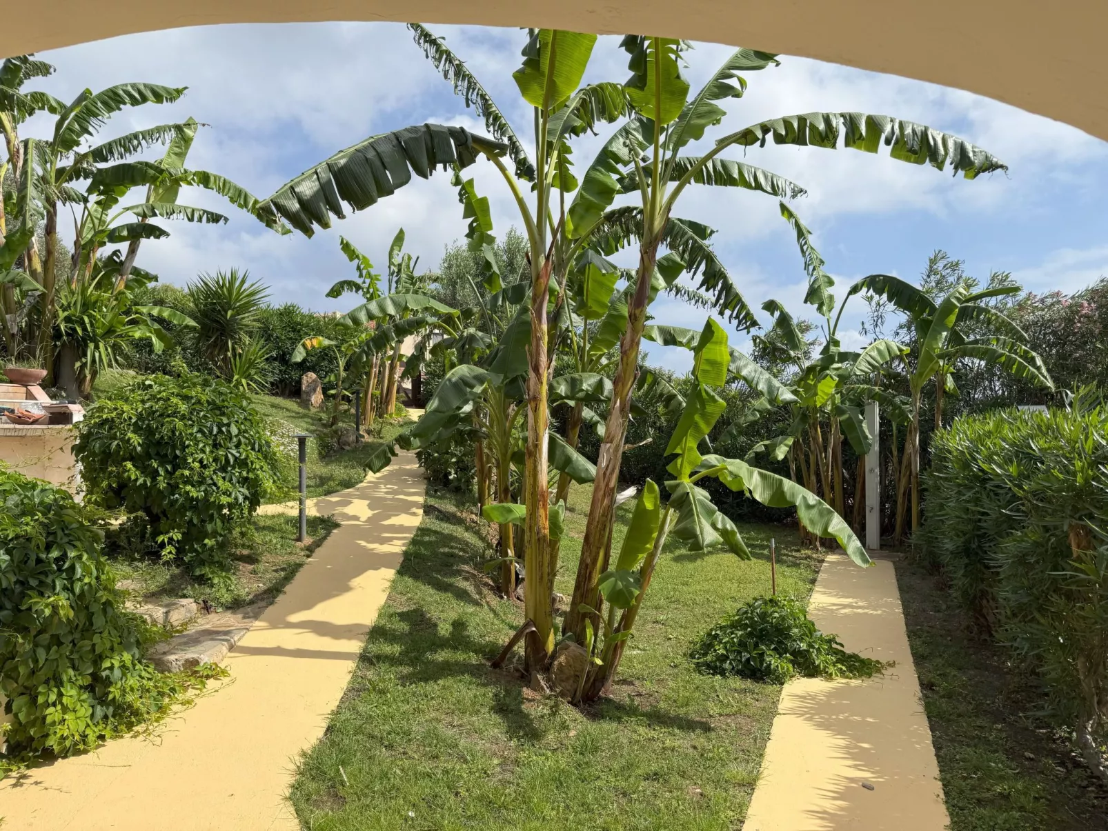 Villa in Banani-Buiten